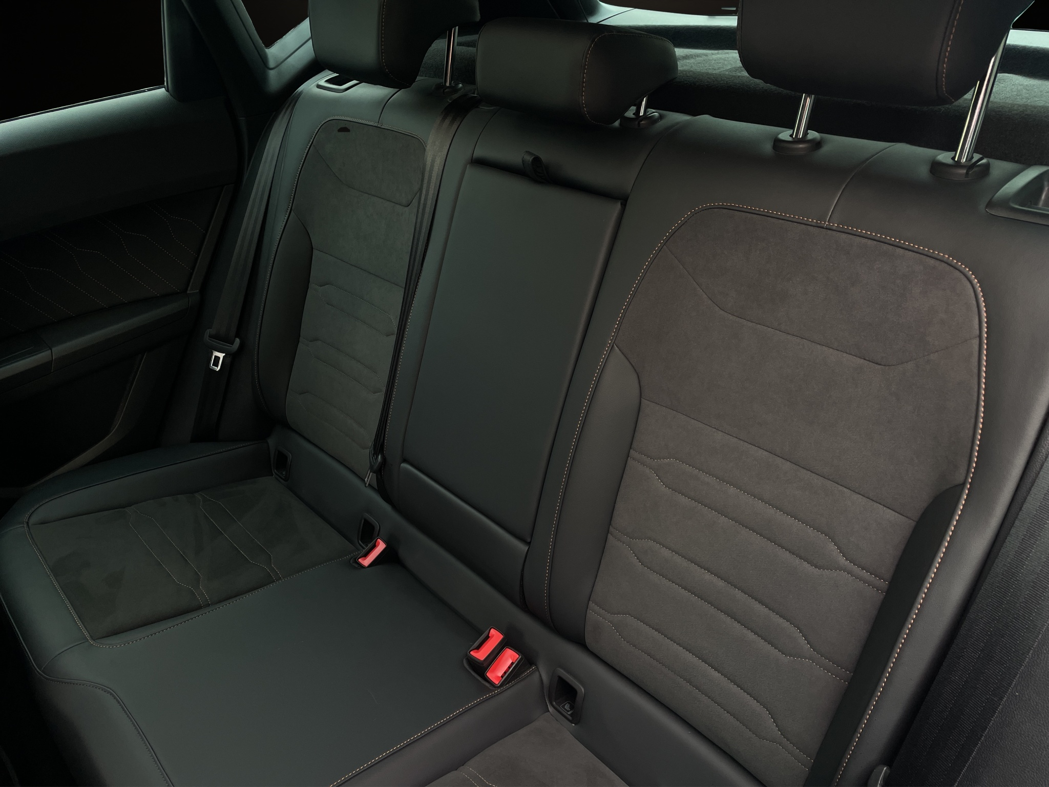 listing desktop thumbnail image 12