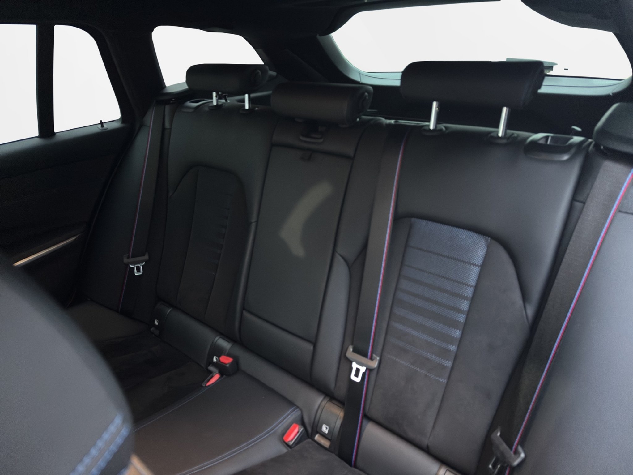 listing desktop thumbnail image 18