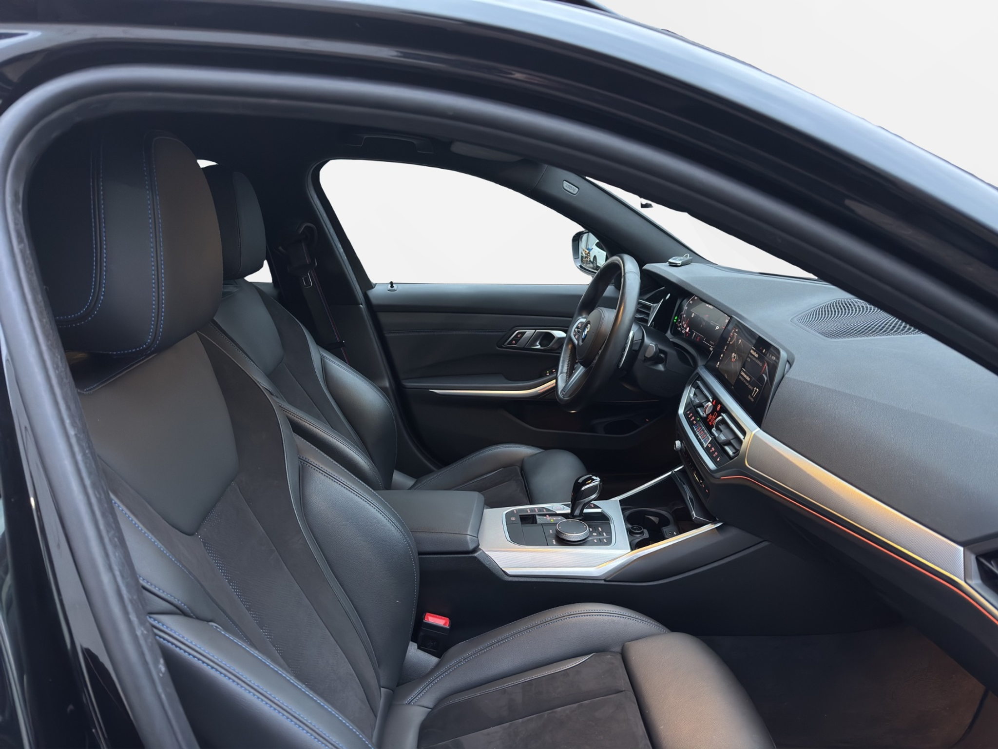 listing desktop thumbnail image 17