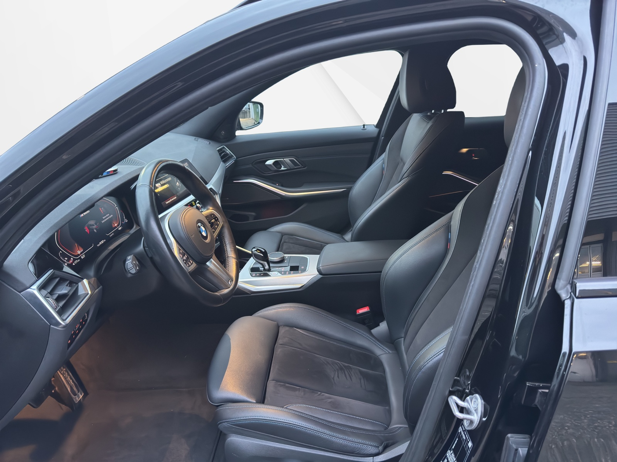 listing desktop thumbnail image 11