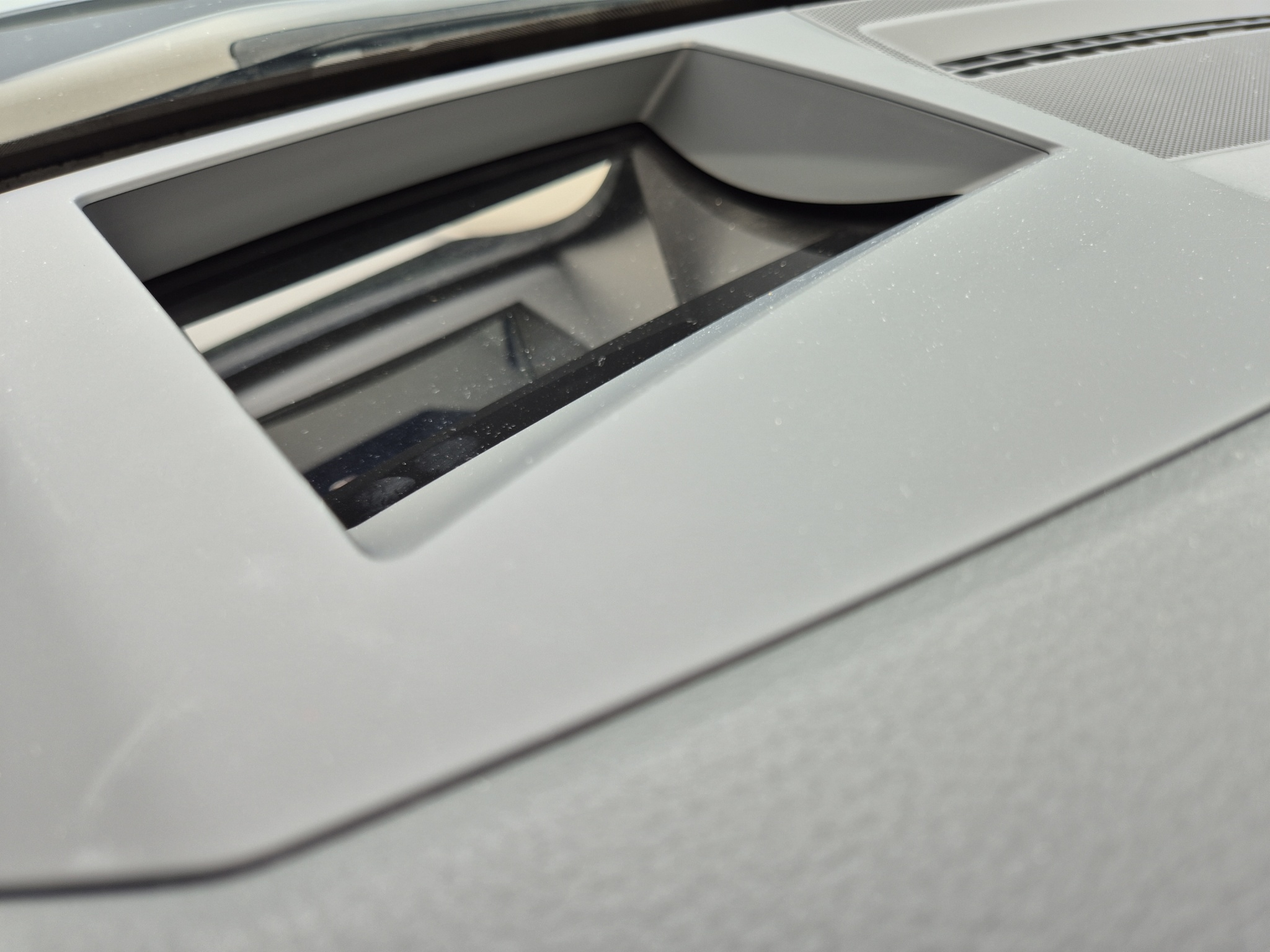 listing desktop thumbnail image 12