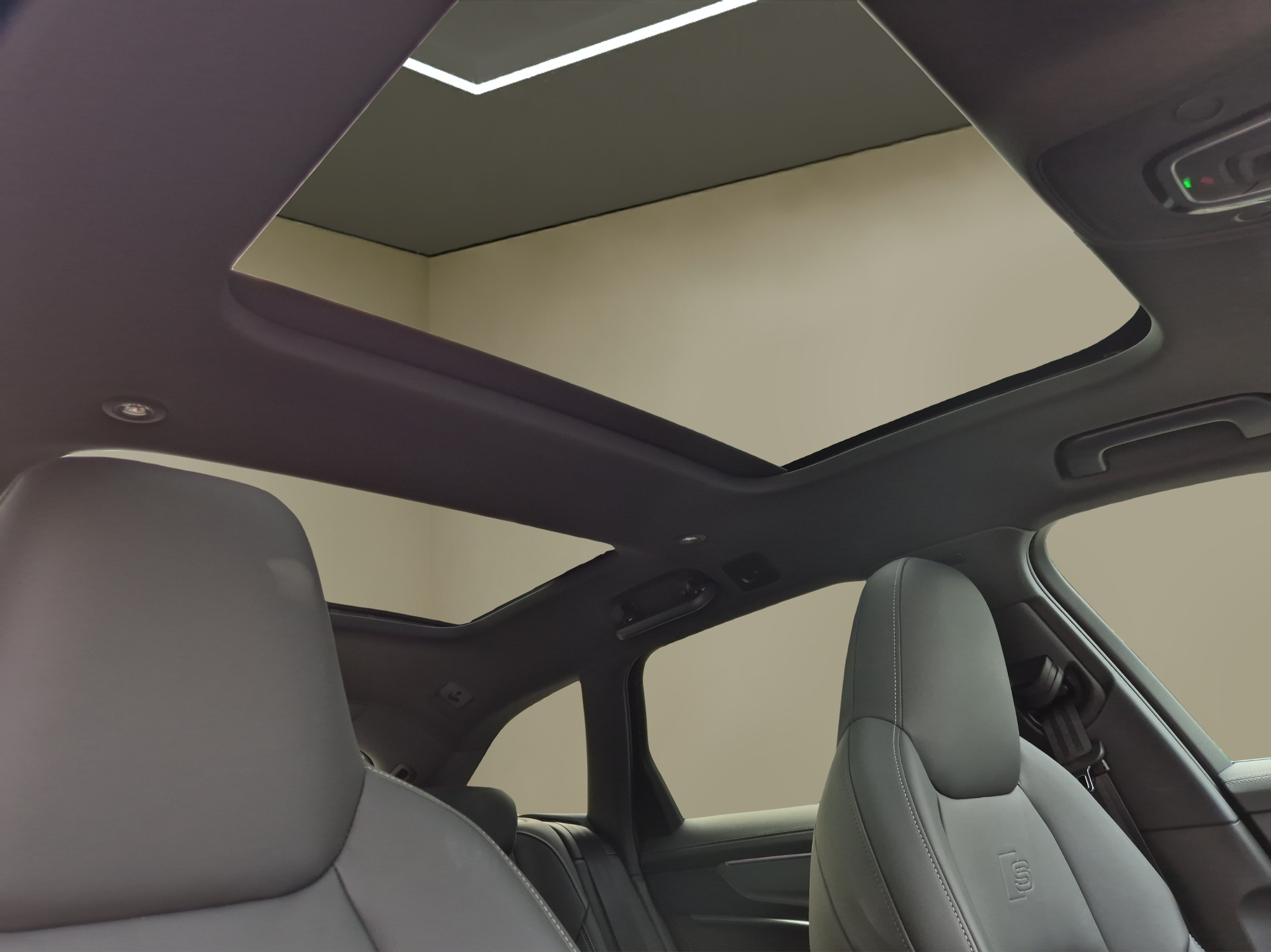 listing desktop thumbnail image 22