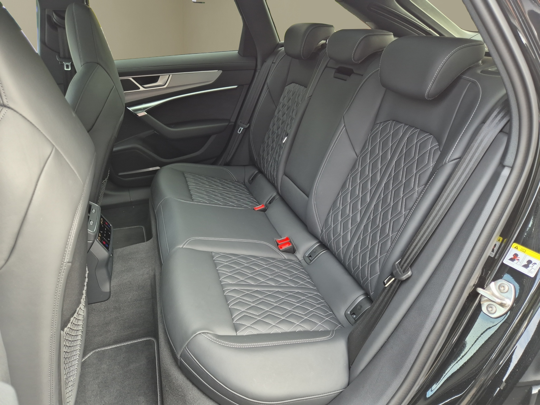 listing desktop thumbnail image 15