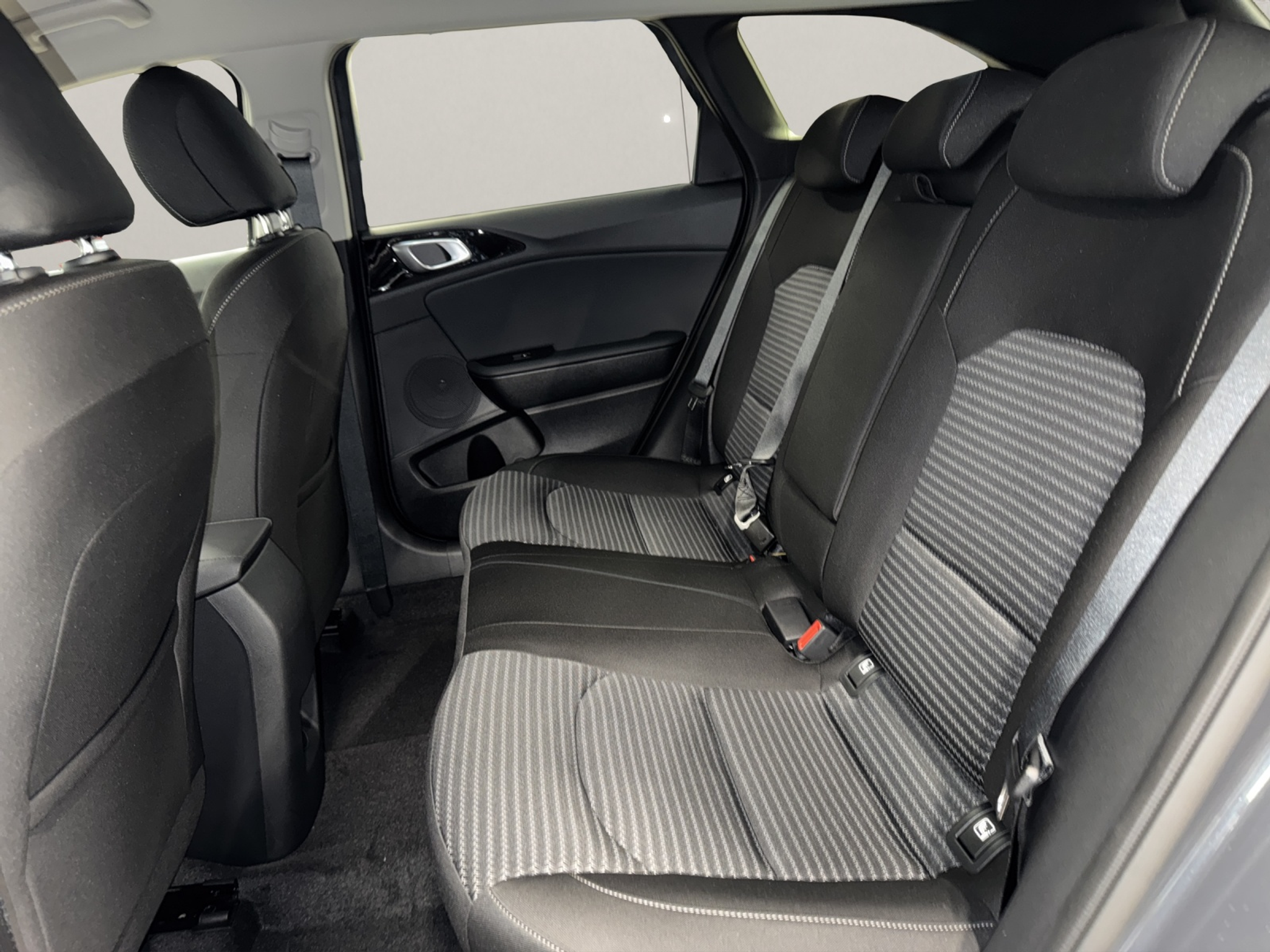 listing desktop thumbnail image 12