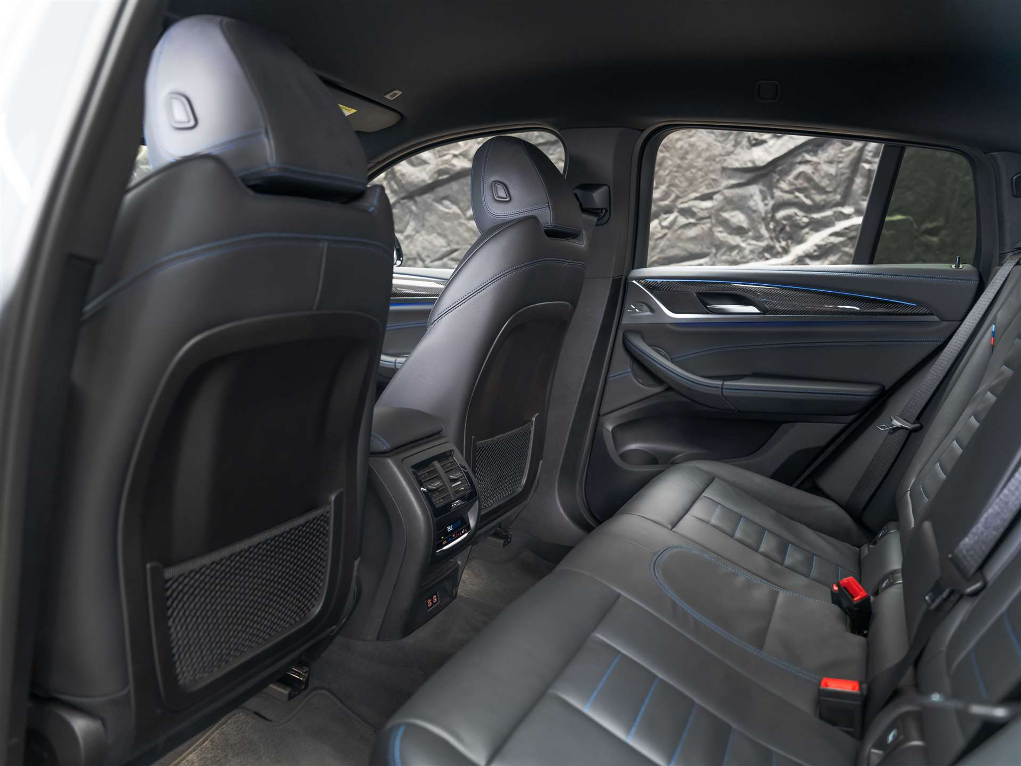 listing desktop thumbnail image 12