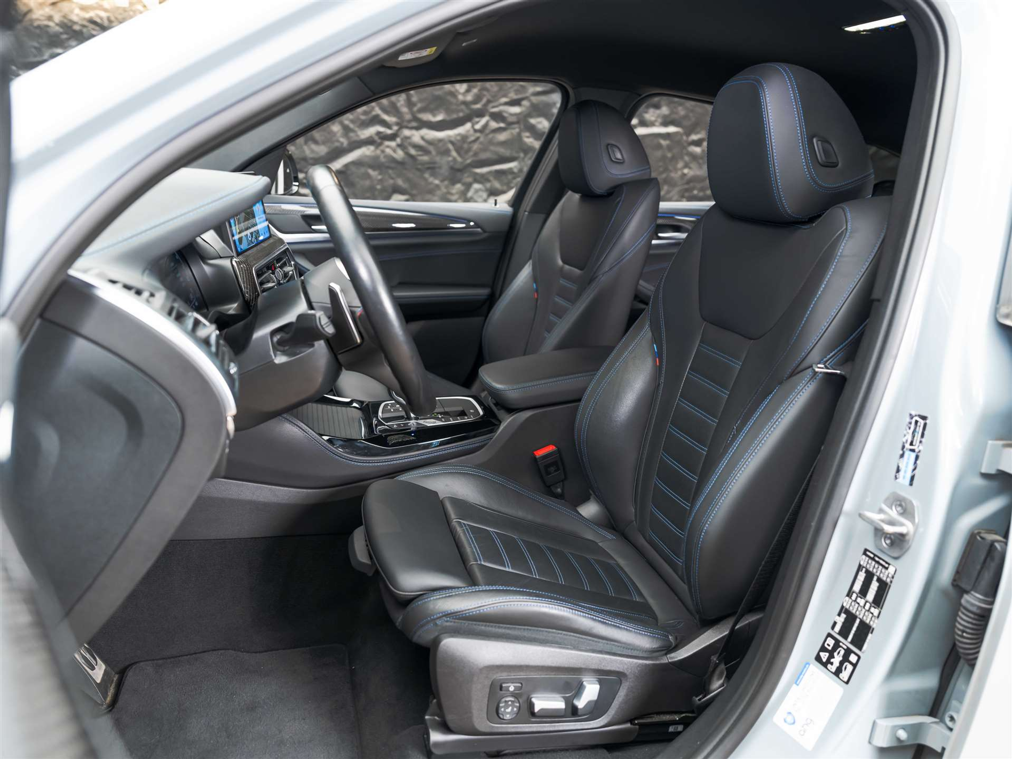 listing desktop thumbnail image 11