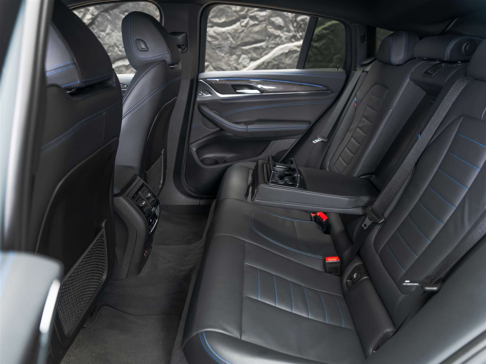 listing desktop thumbnail image 13