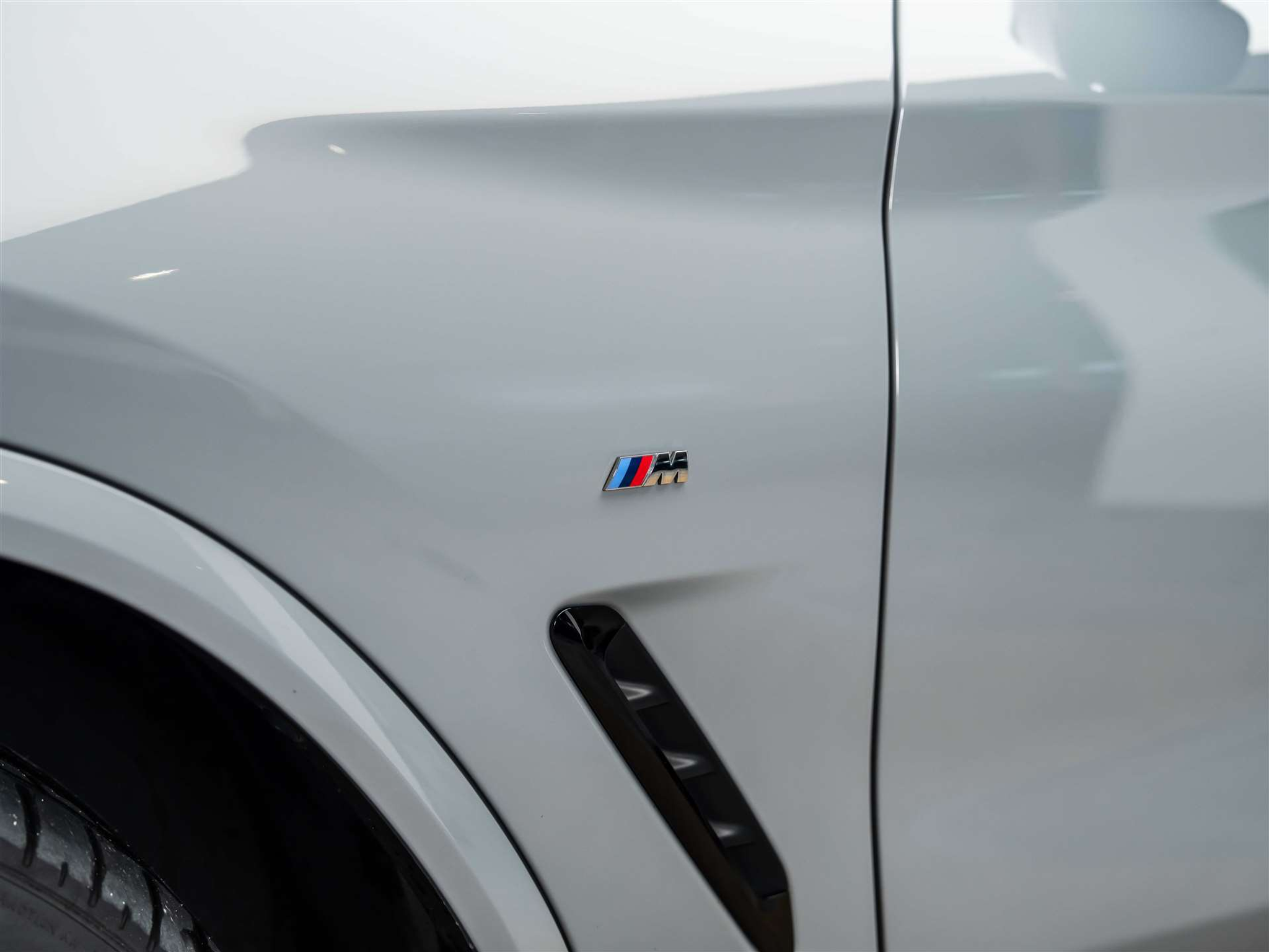 listing desktop thumbnail image 17