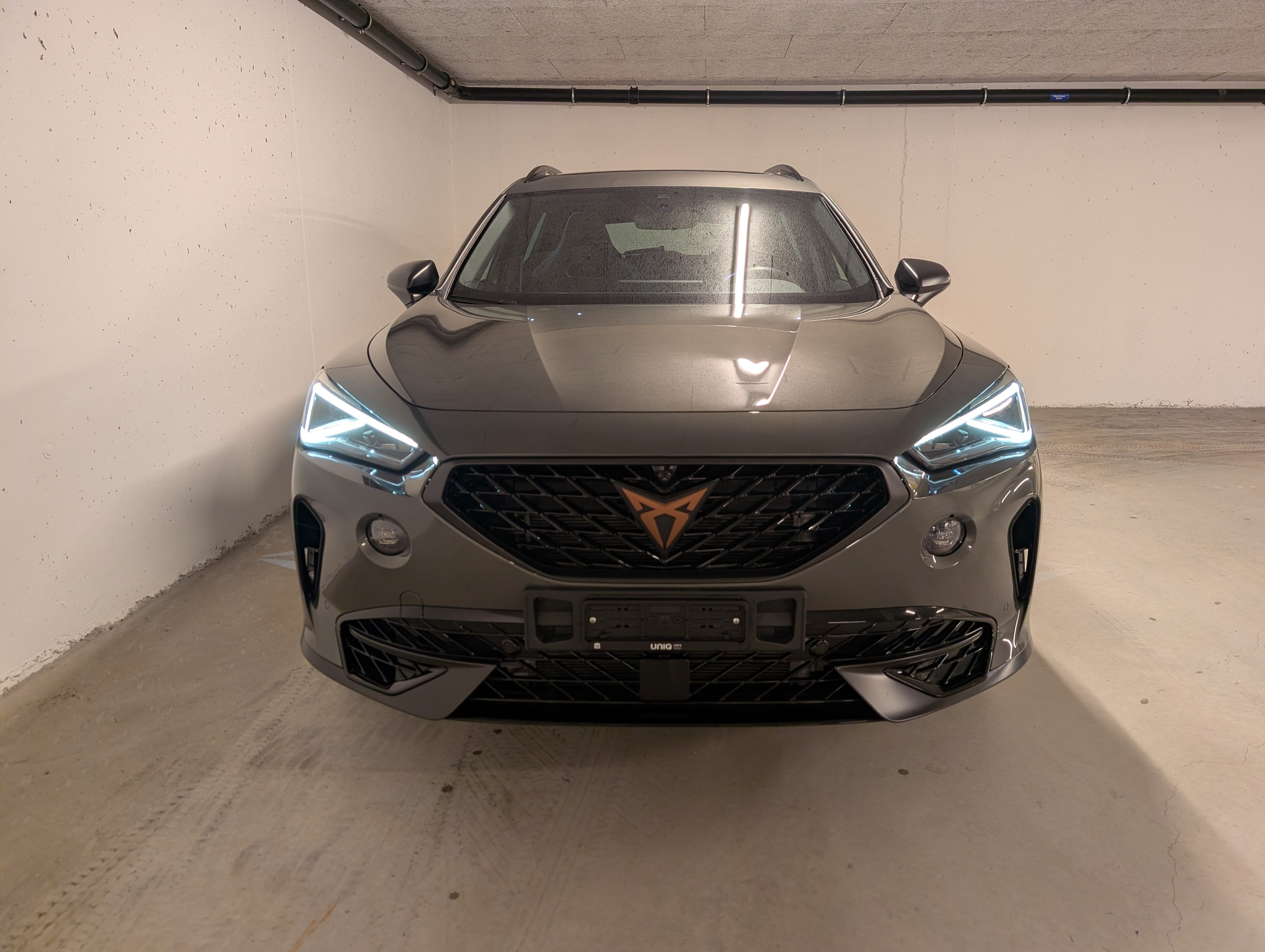 listing desktop thumbnail image 1