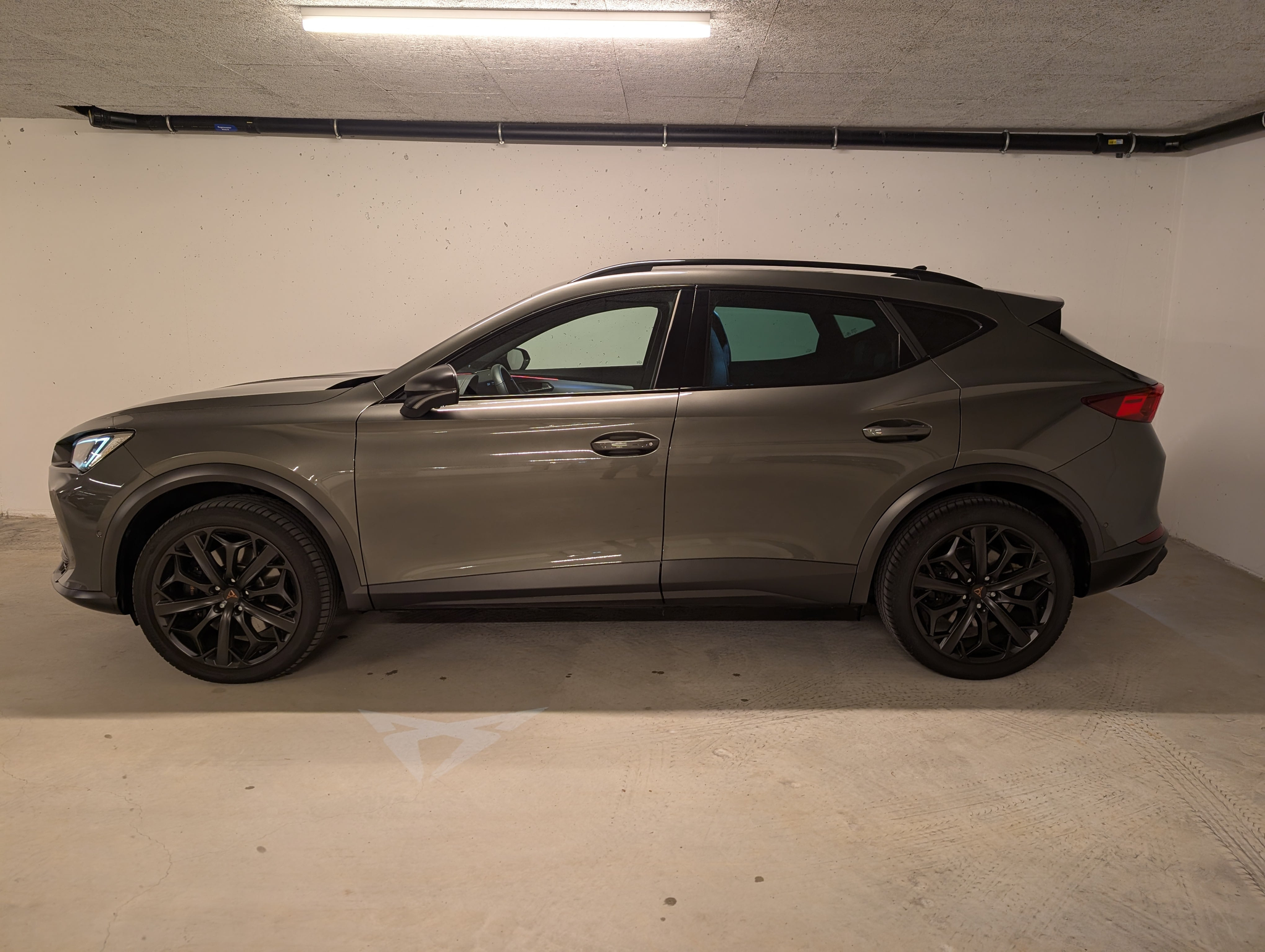 listing desktop thumbnail image 3