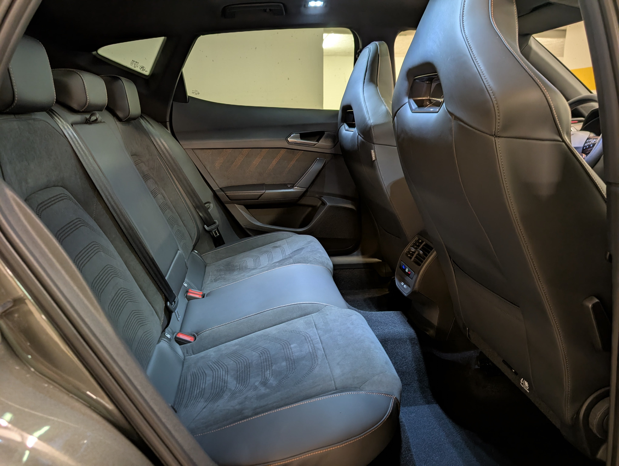 listing desktop thumbnail image 12