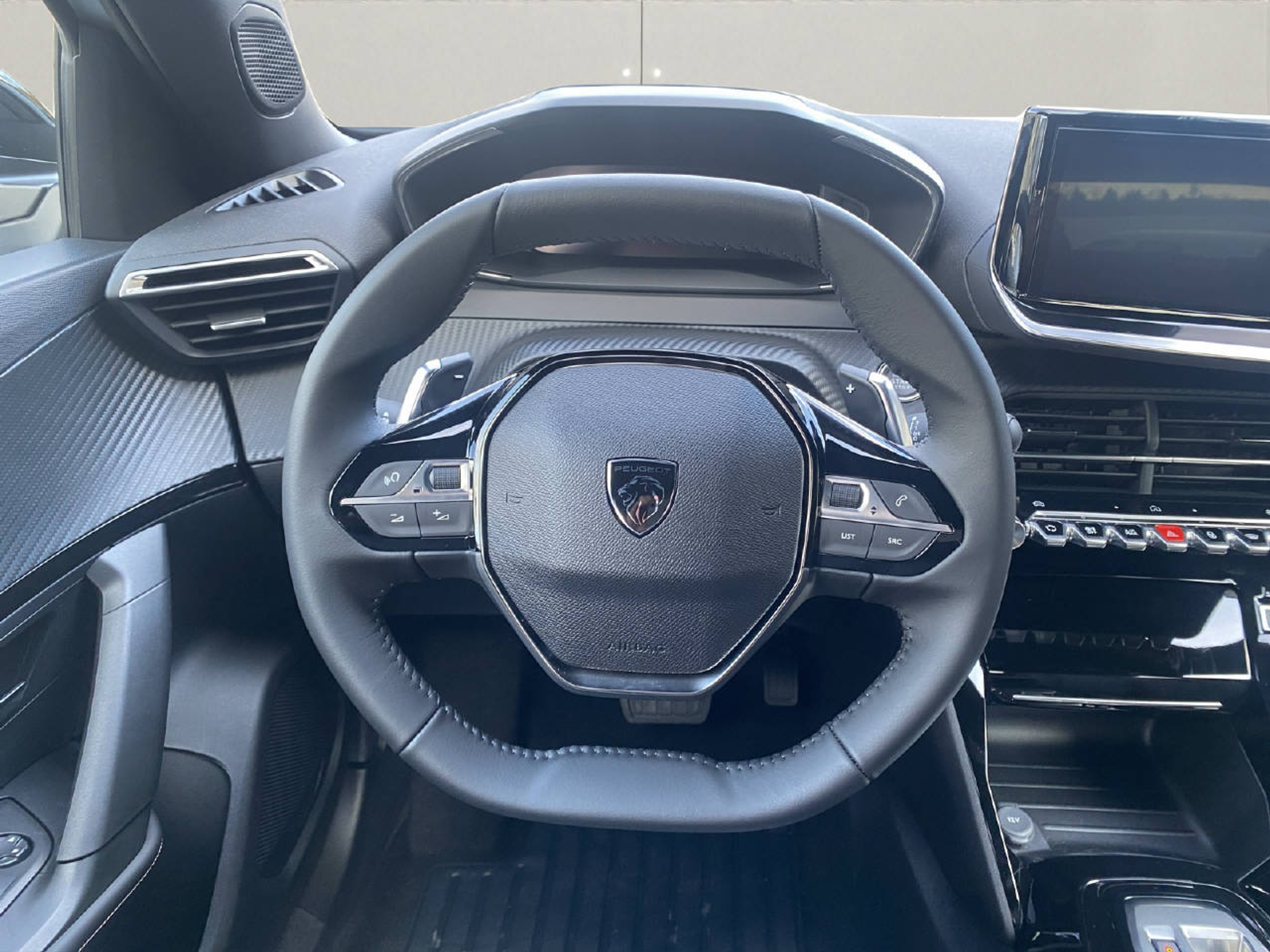 listing desktop thumbnail image 9