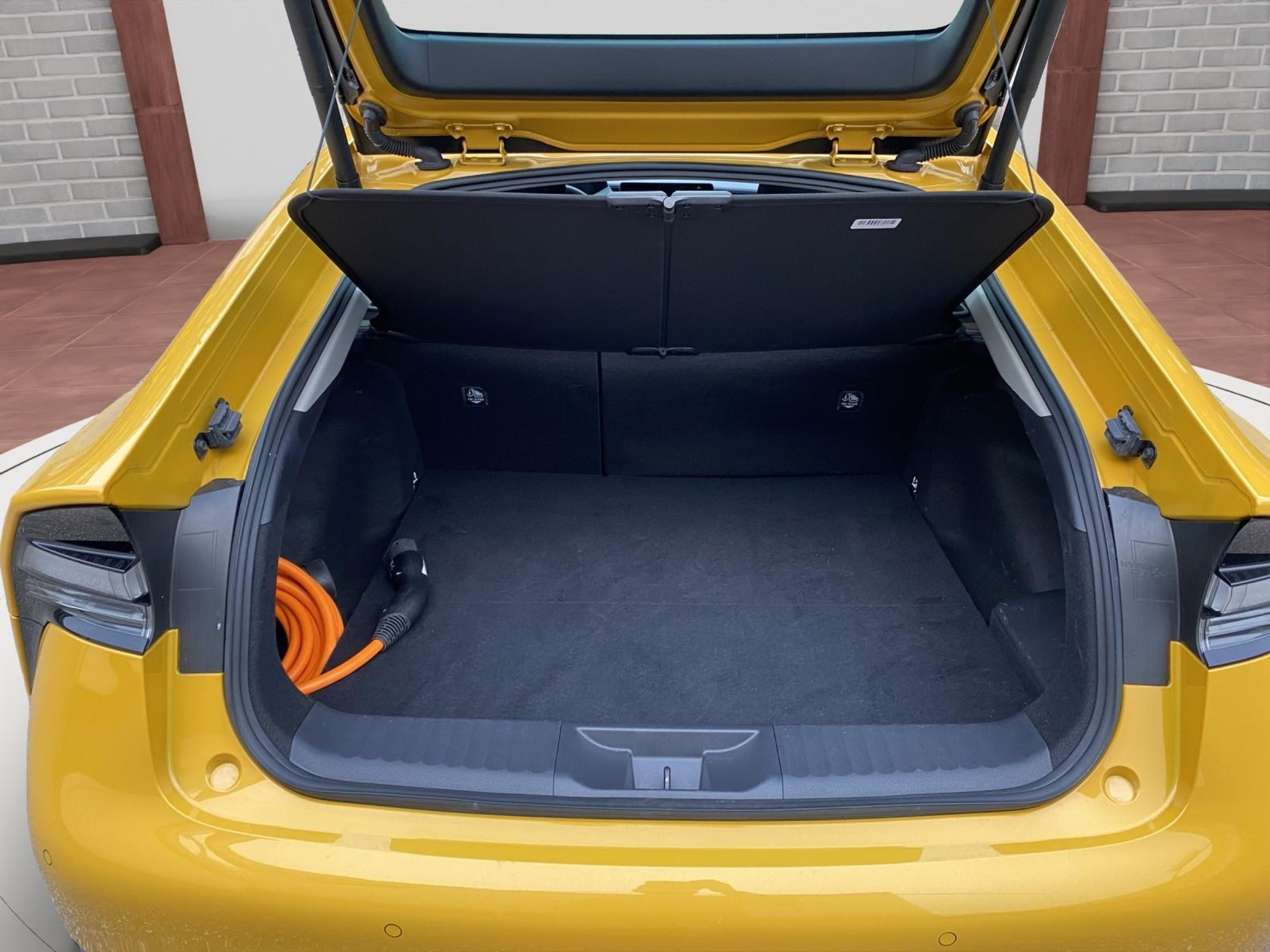 listing desktop thumbnail image 10