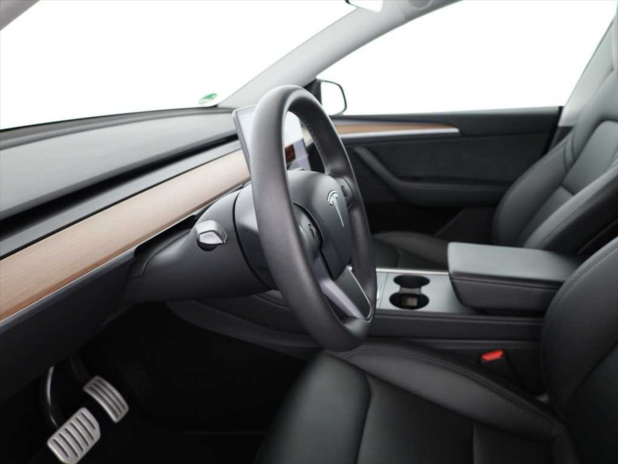 listing desktop thumbnail image 6