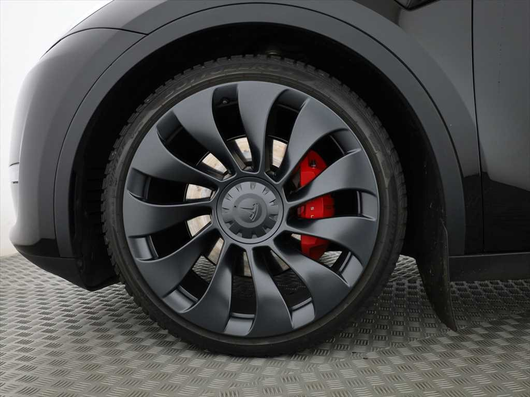 listing desktop thumbnail image 4