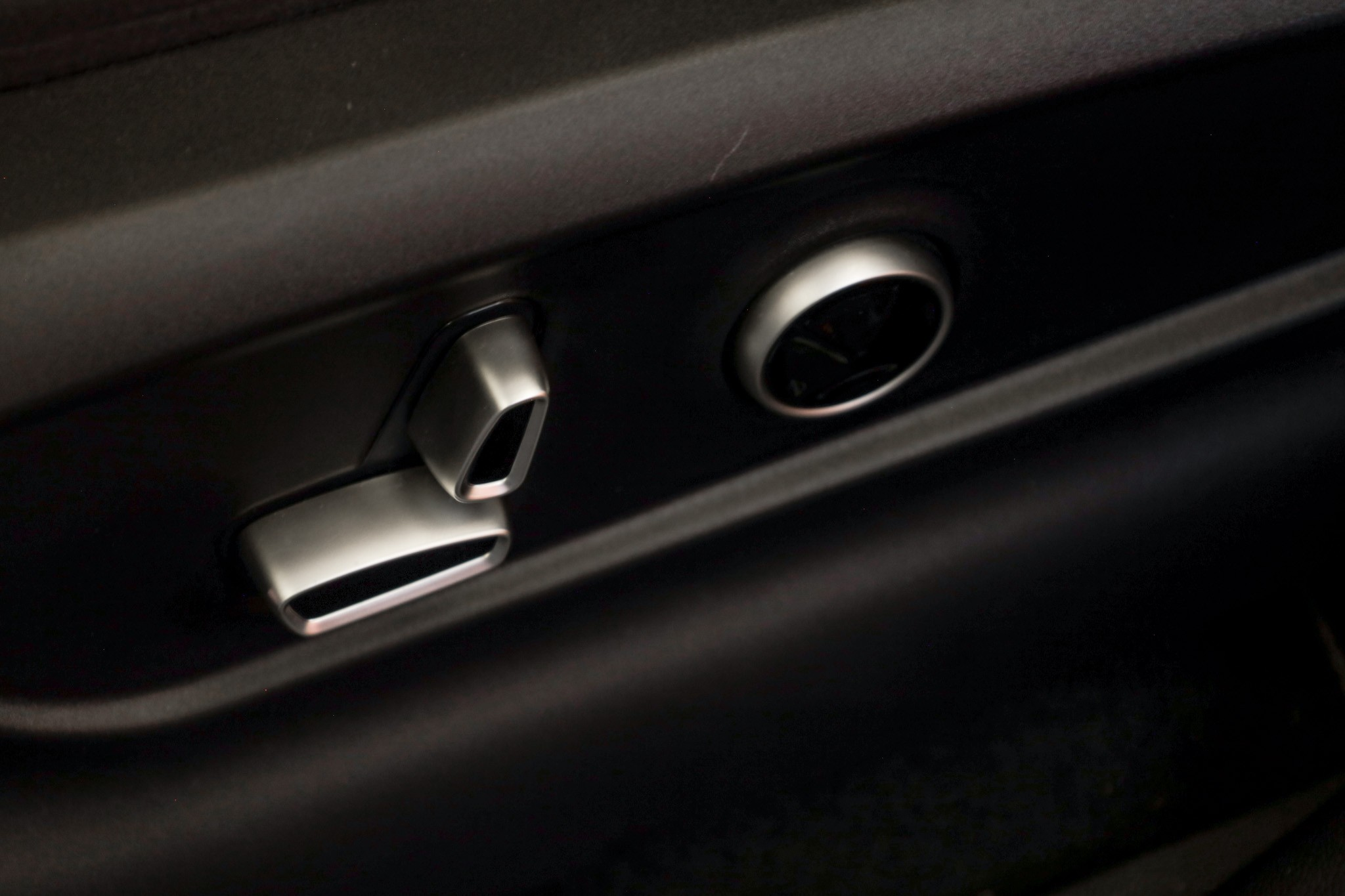 listing desktop thumbnail image 17