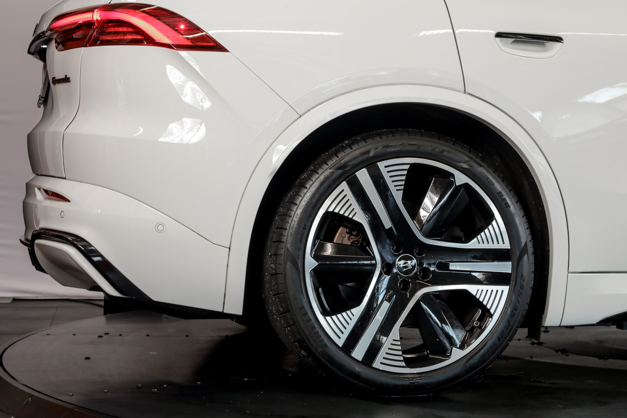 listing desktop thumbnail image 8