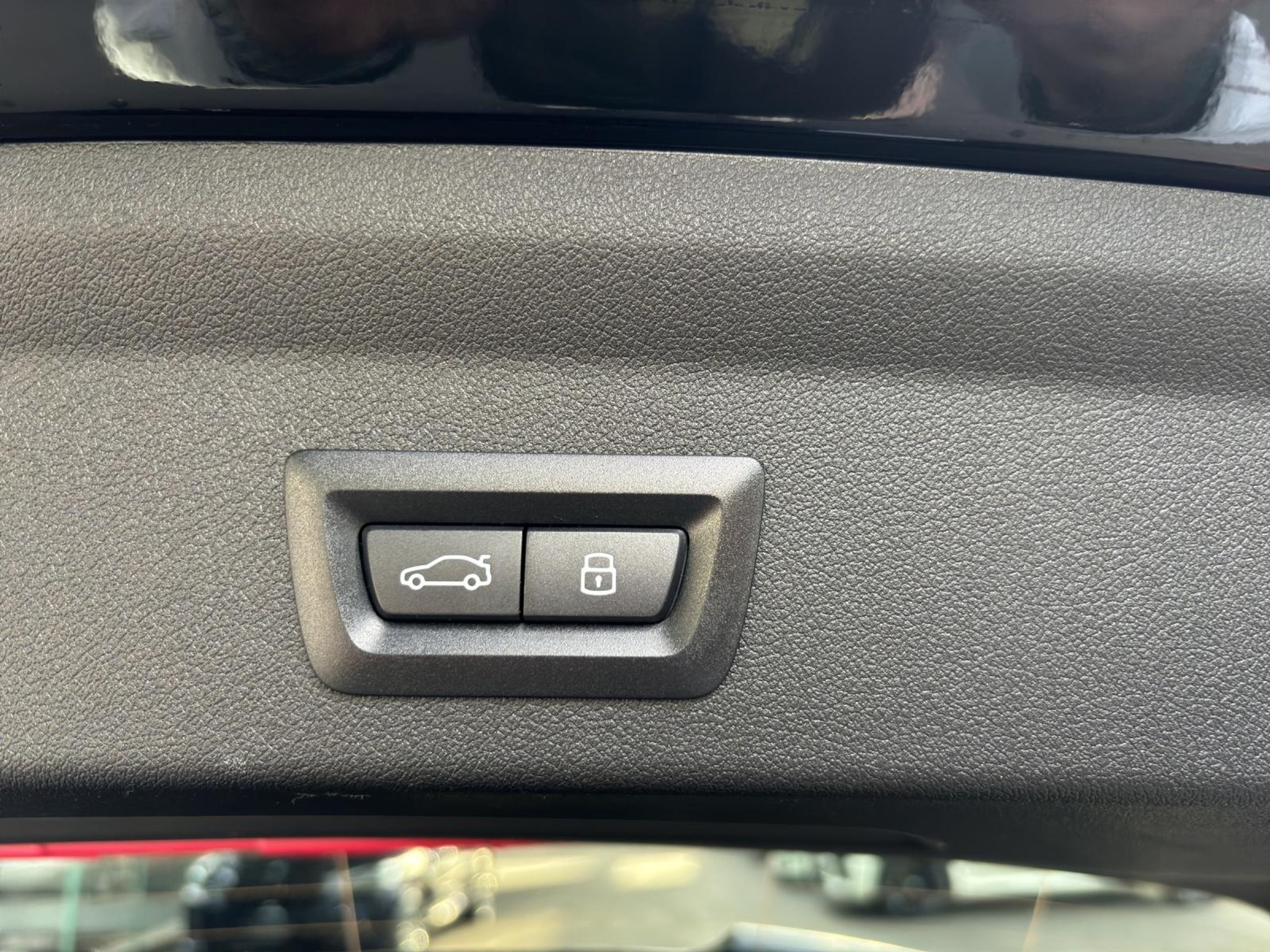 listing desktop thumbnail image 19