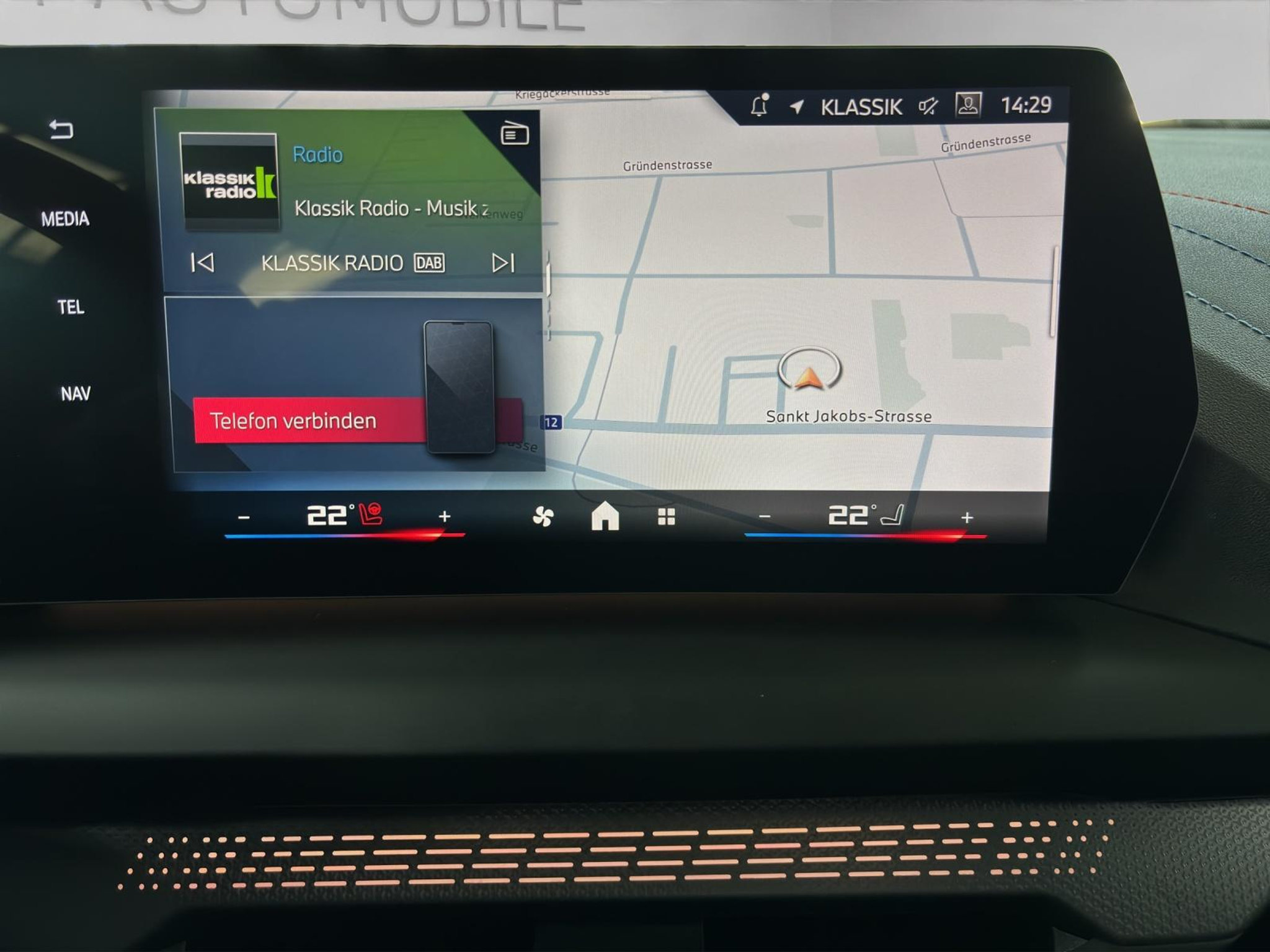 listing desktop thumbnail image 9