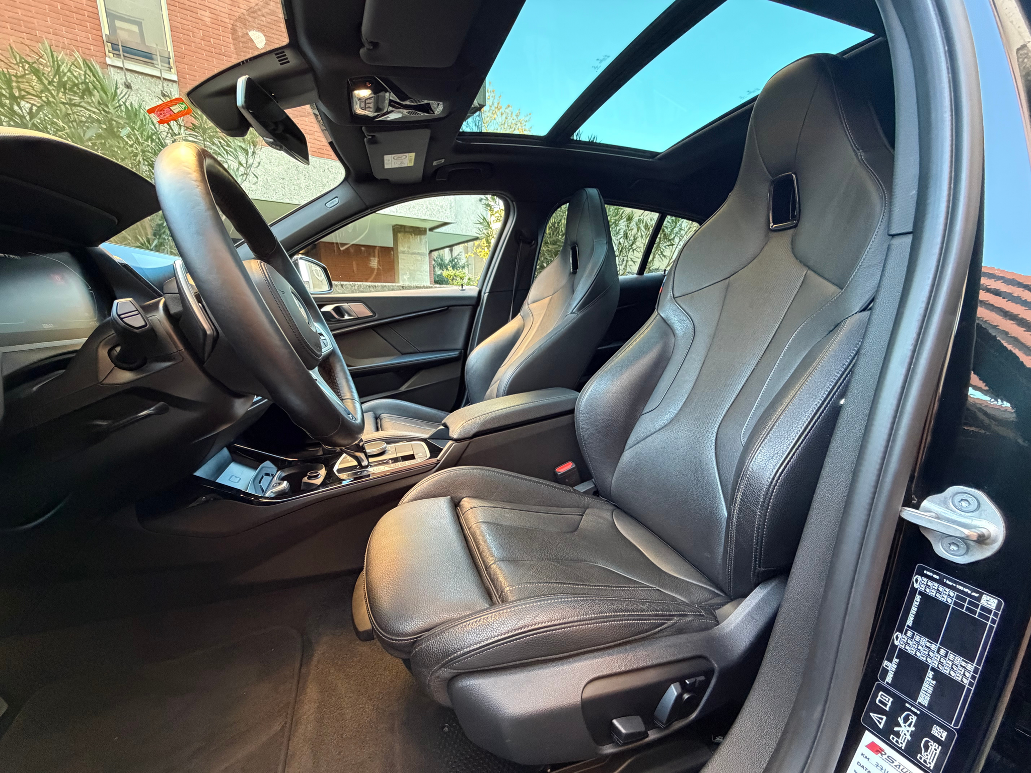 listing desktop thumbnail image 7