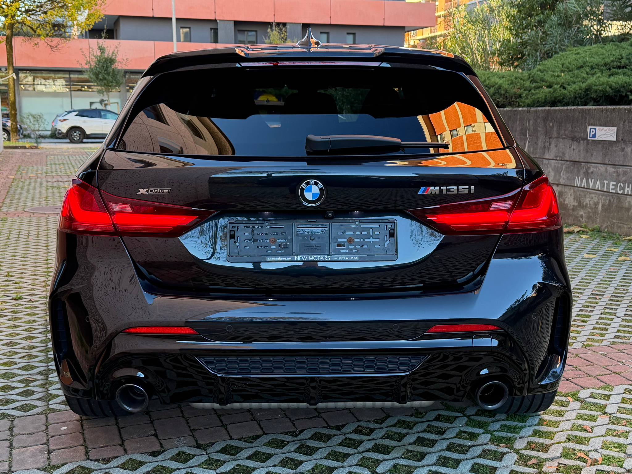 listing desktop thumbnail image 5