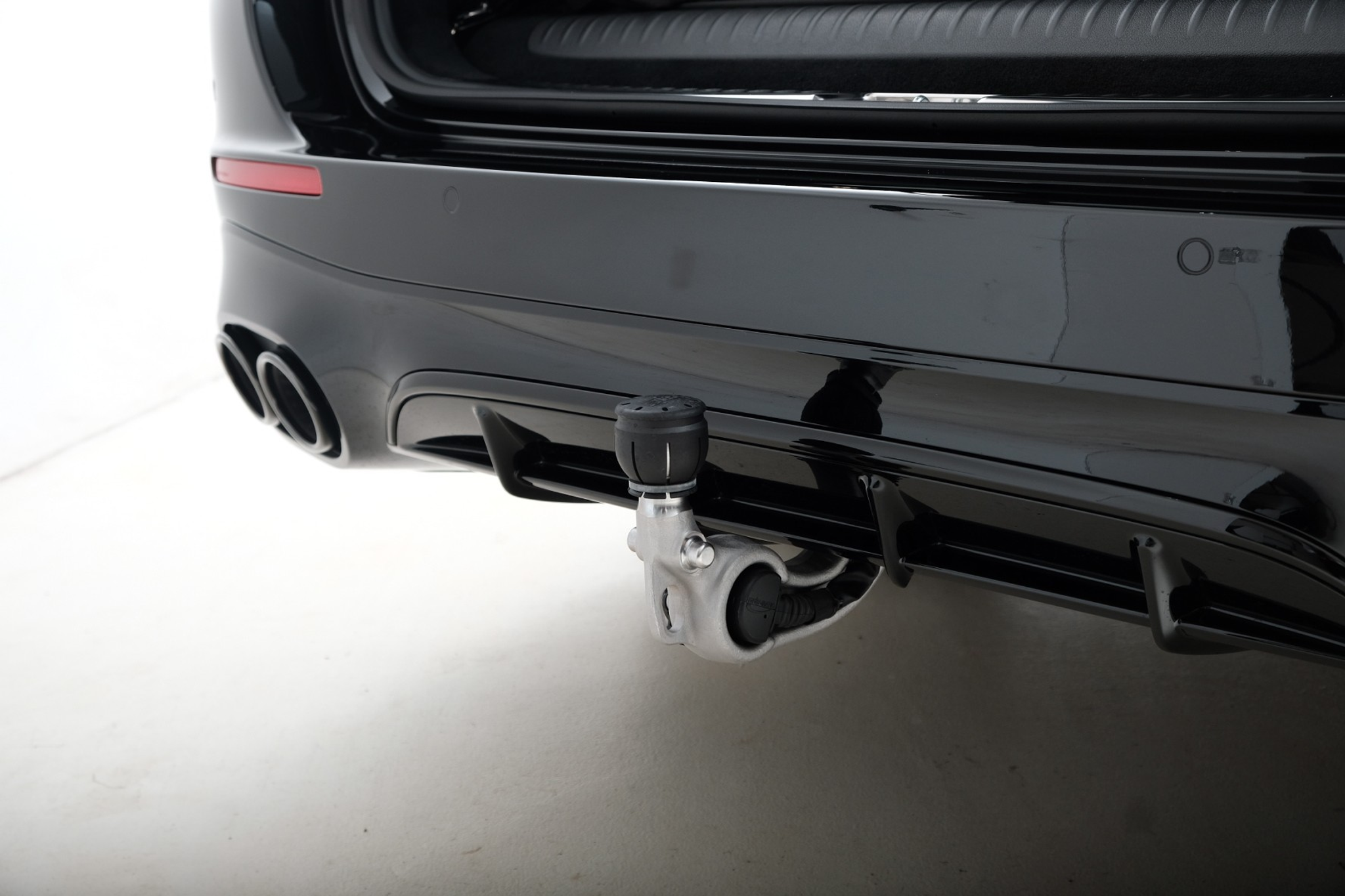 listing desktop thumbnail image 6