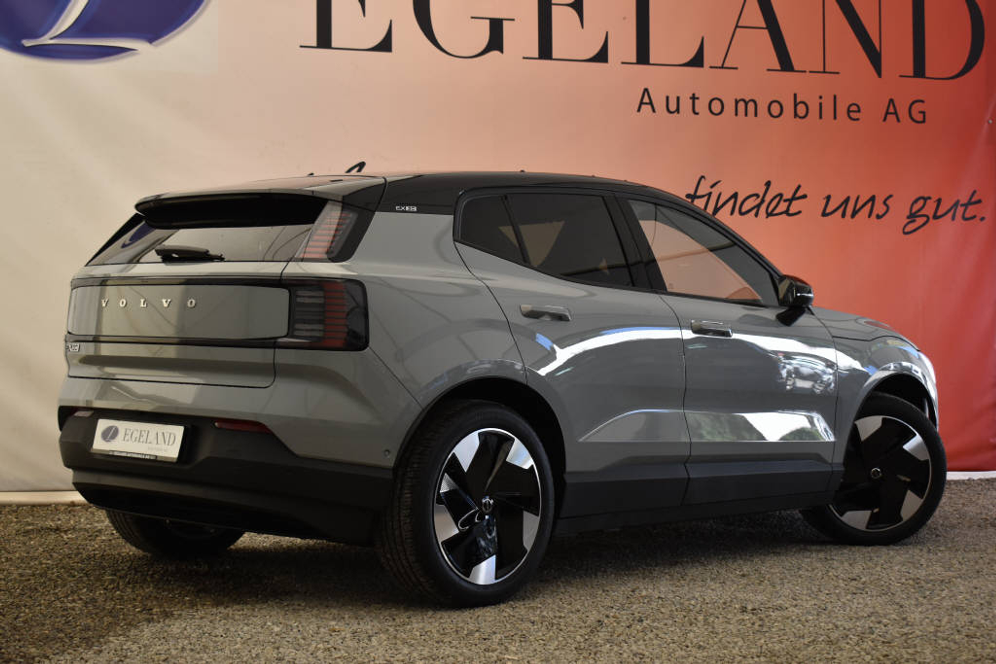 listing desktop thumbnail image 2