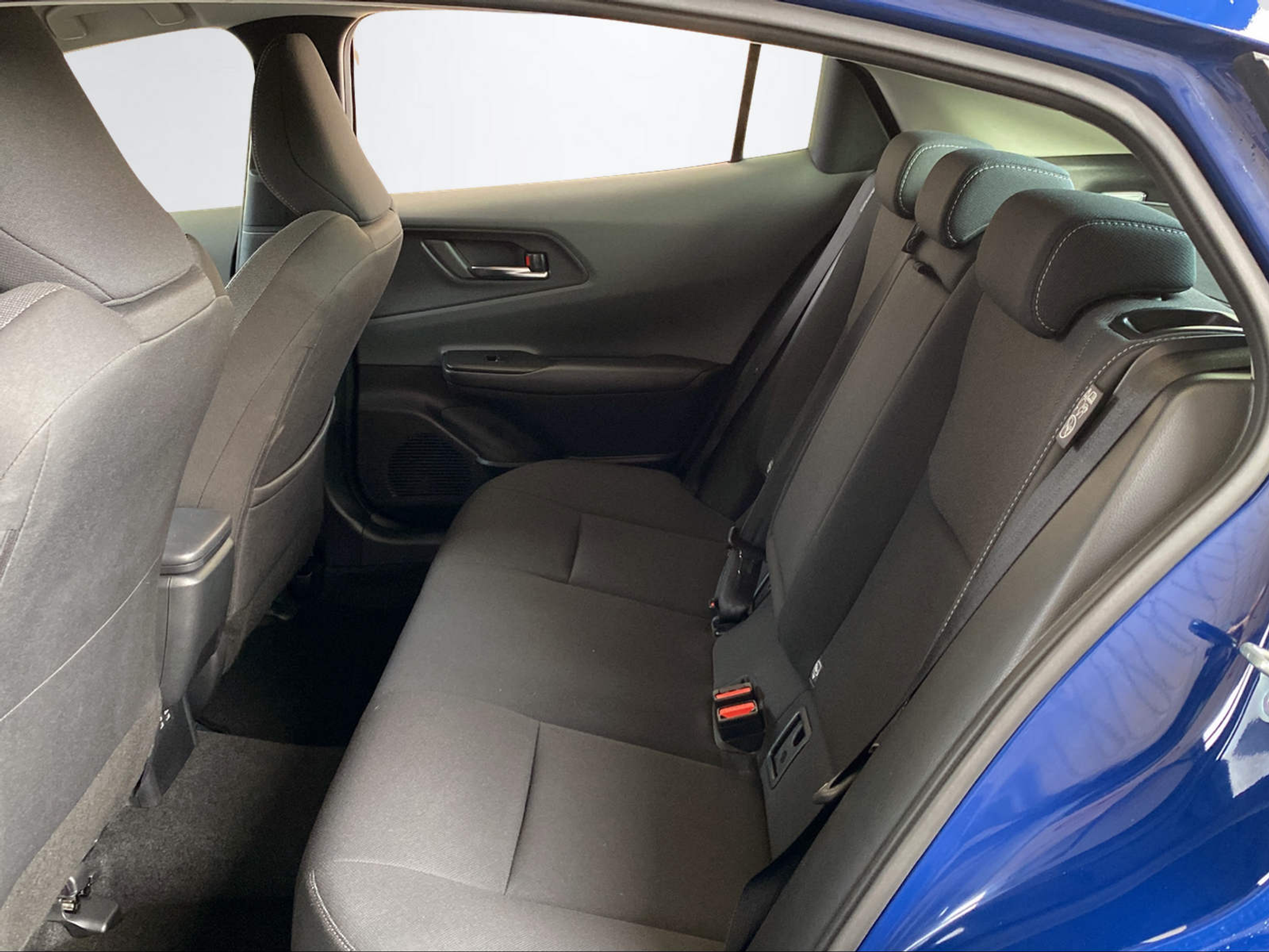 listing desktop thumbnail image 10