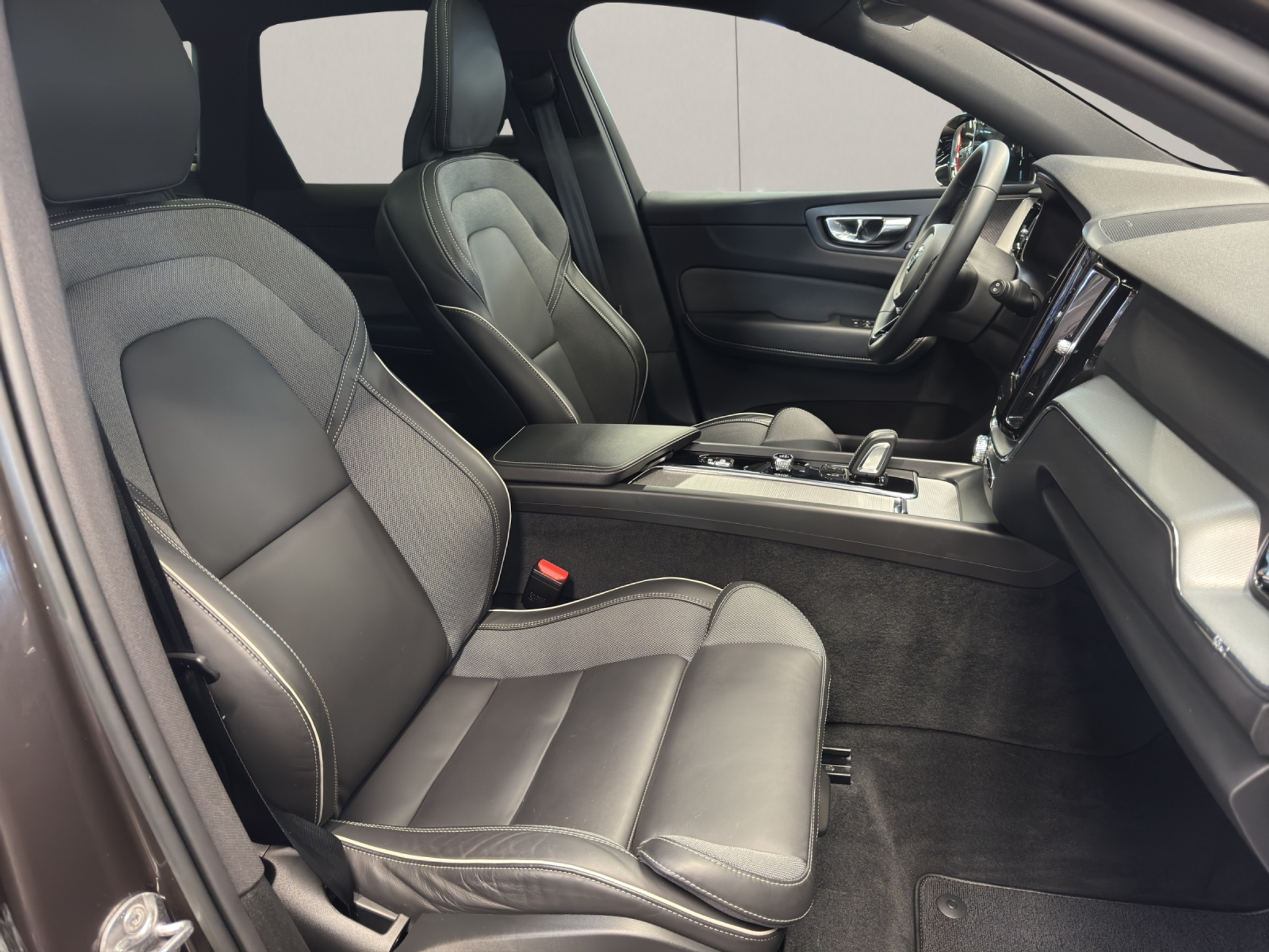 listing desktop thumbnail image 12