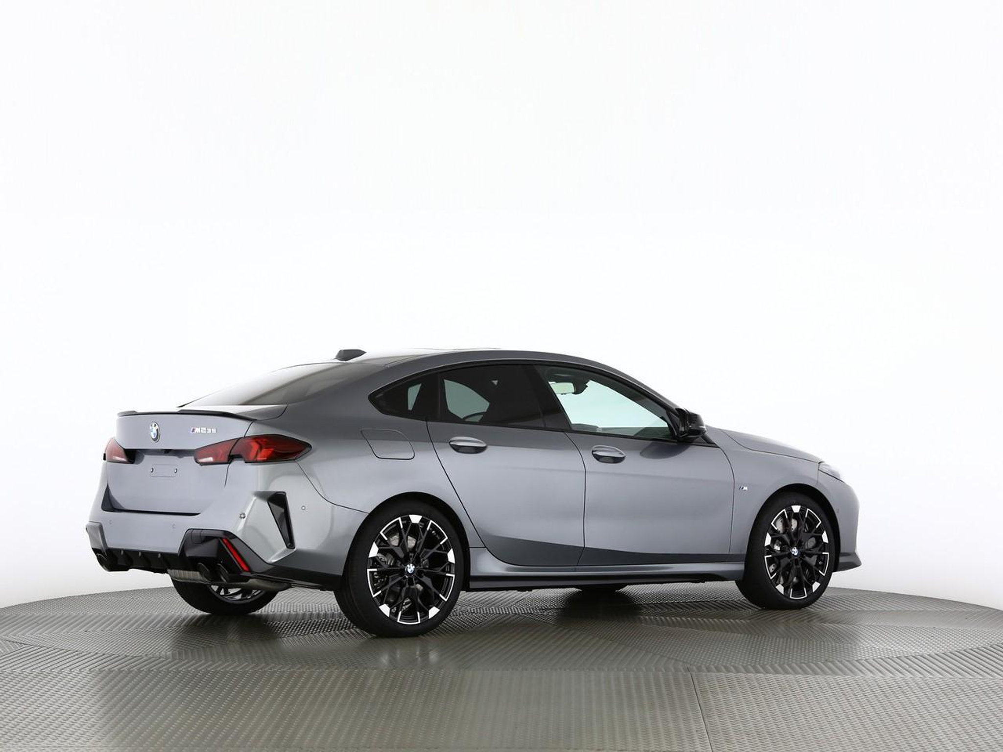 listing desktop thumbnail image 9