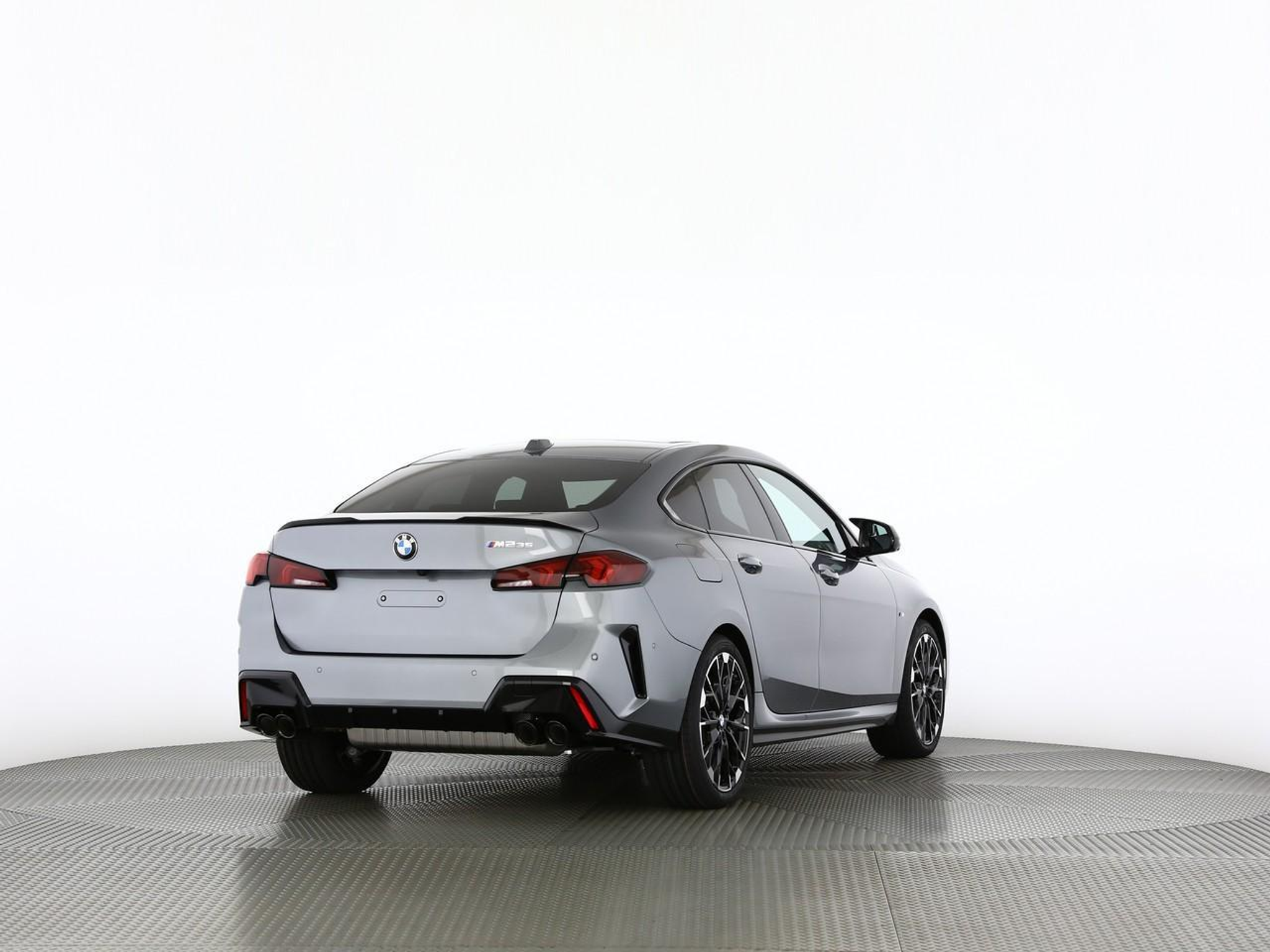 listing desktop thumbnail image 8