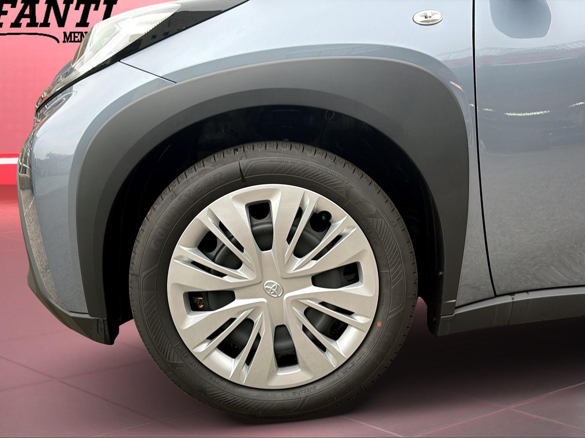 listing desktop thumbnail image 2