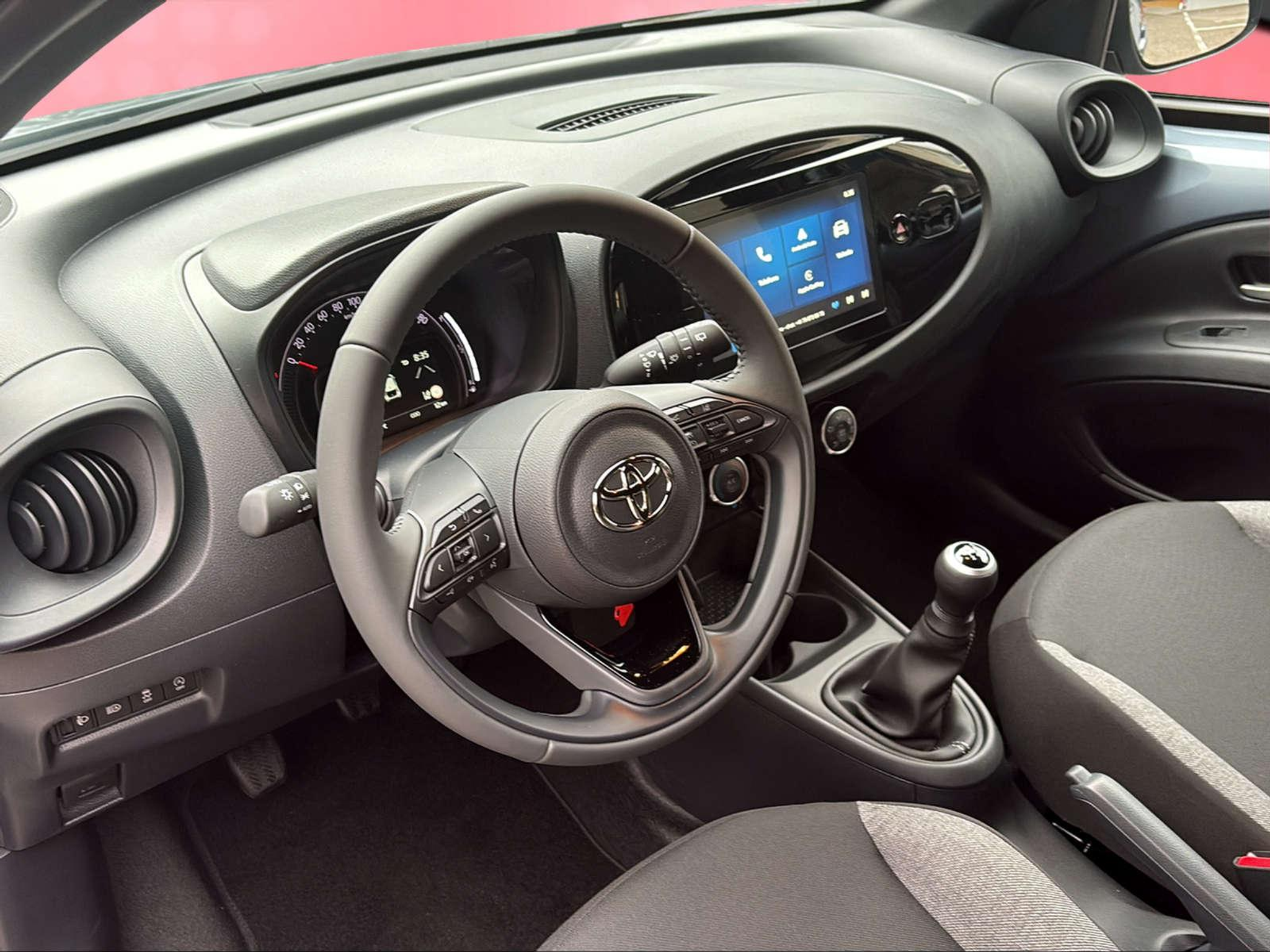 listing desktop thumbnail image 9