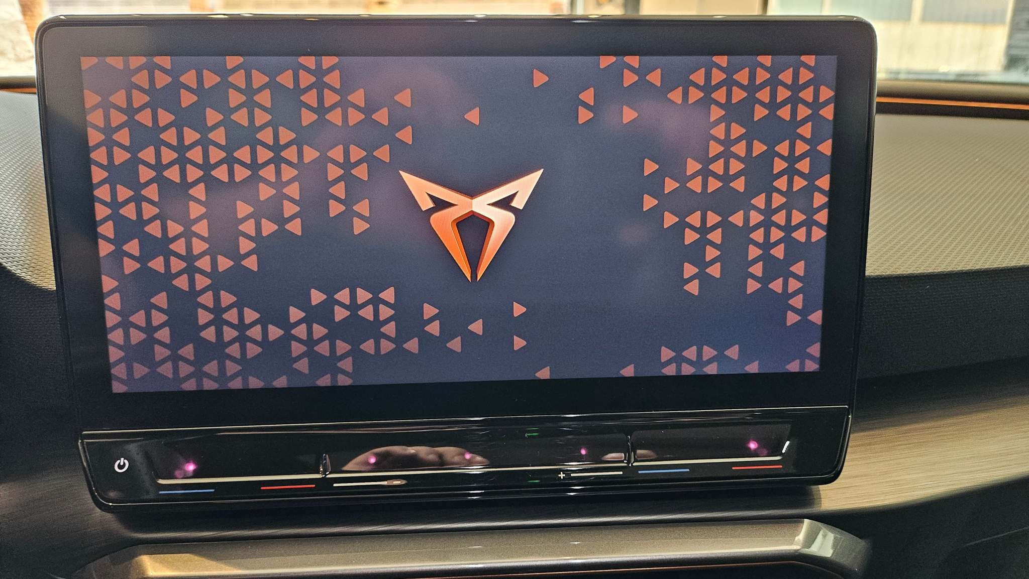 listing desktop thumbnail image 28