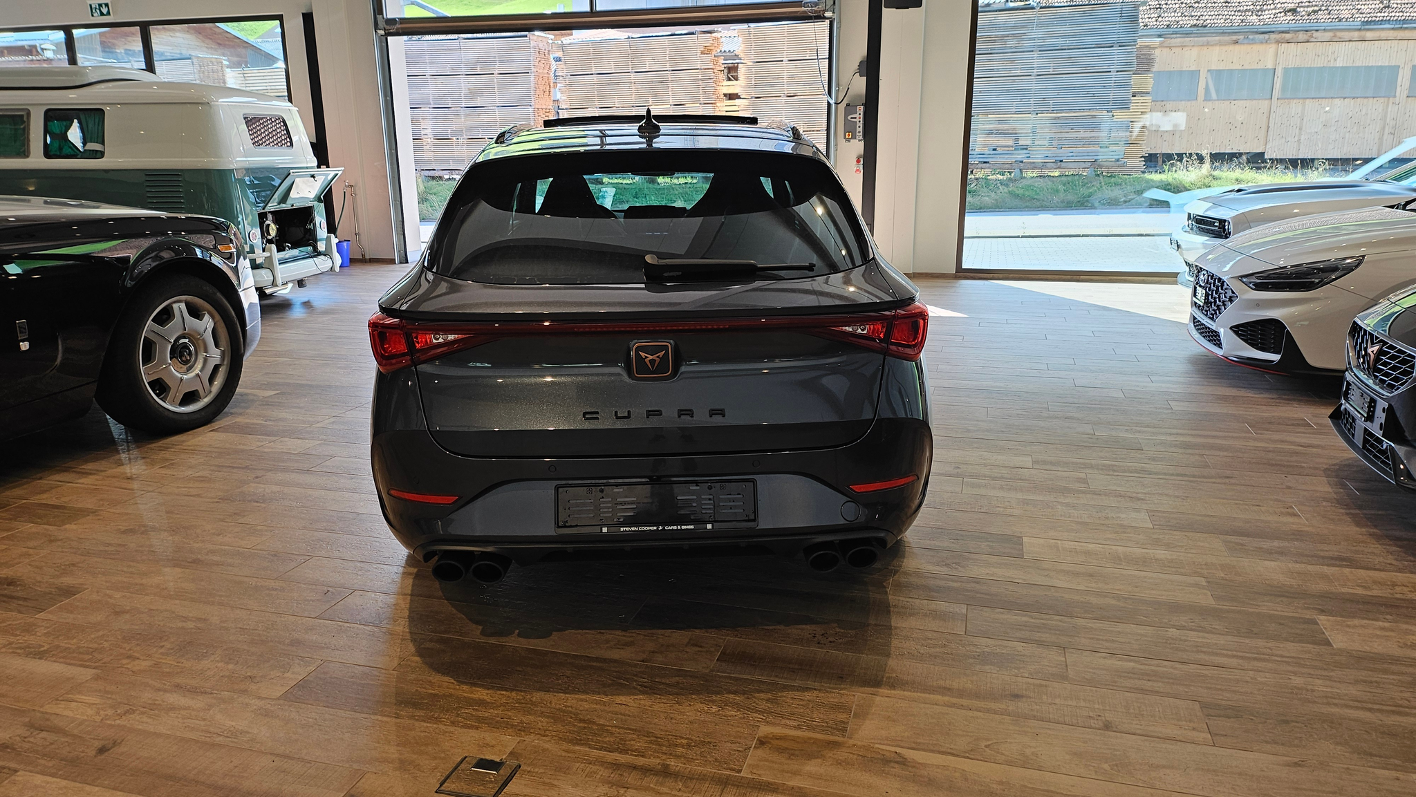 listing desktop thumbnail image 10