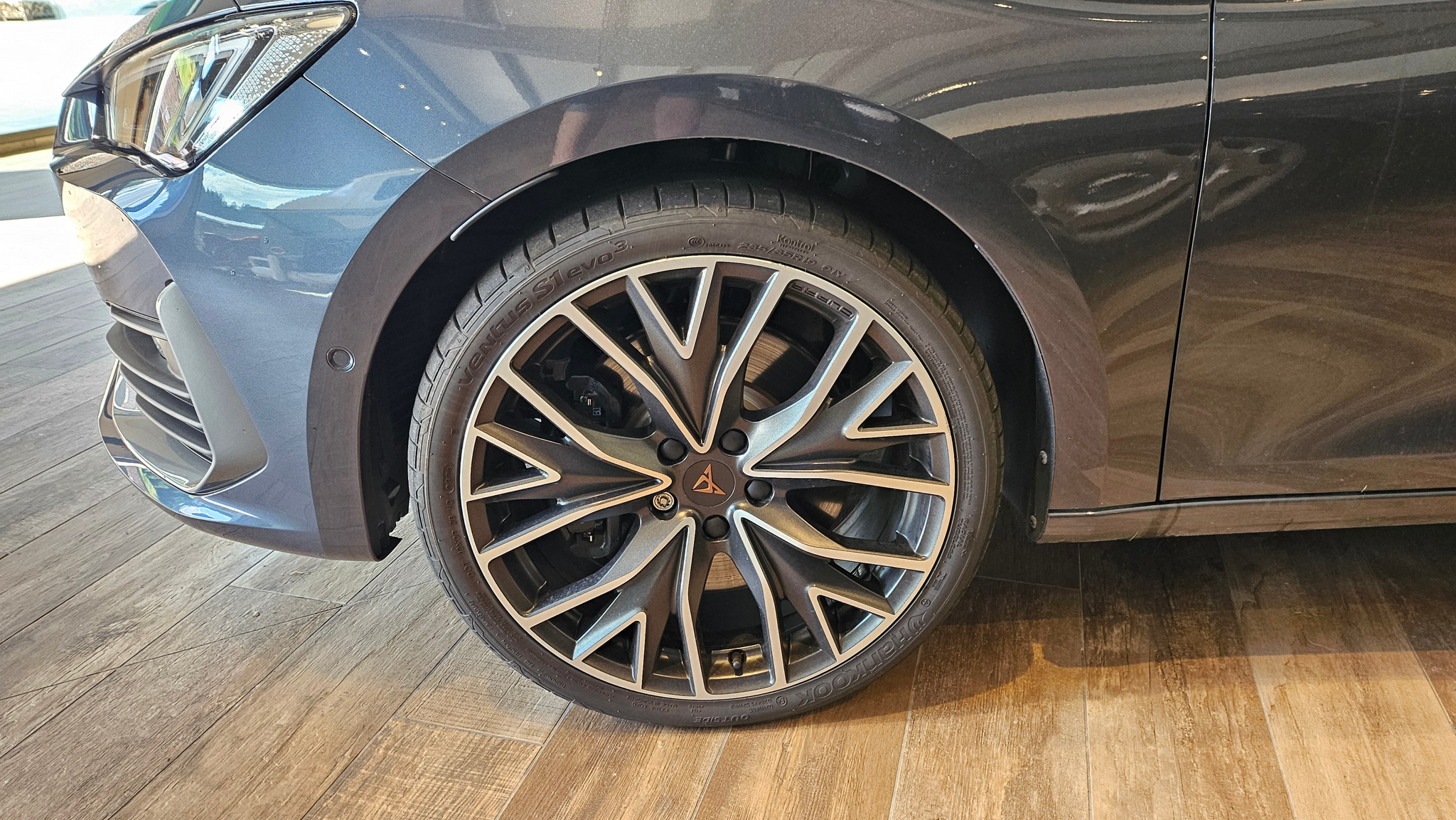 listing desktop thumbnail image 16