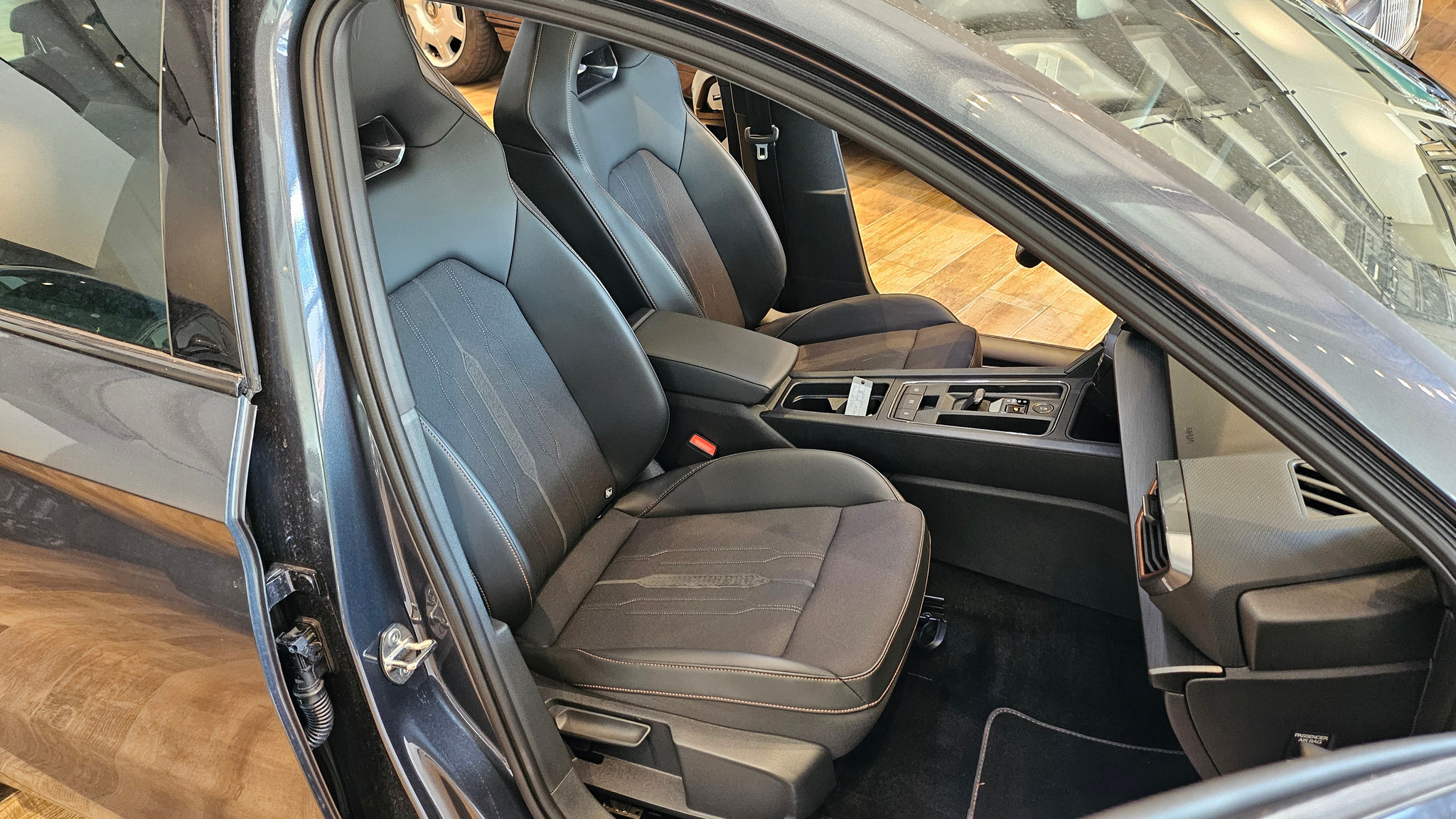 listing desktop thumbnail image 17