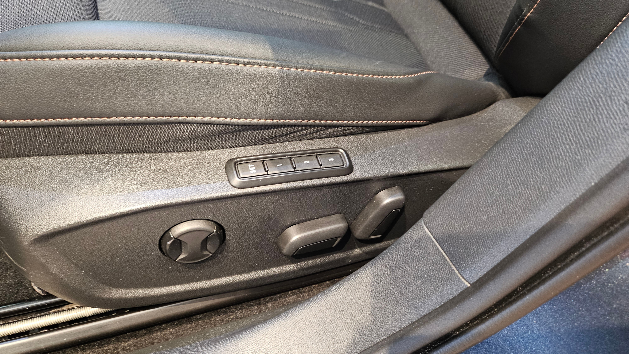 listing desktop thumbnail image 26