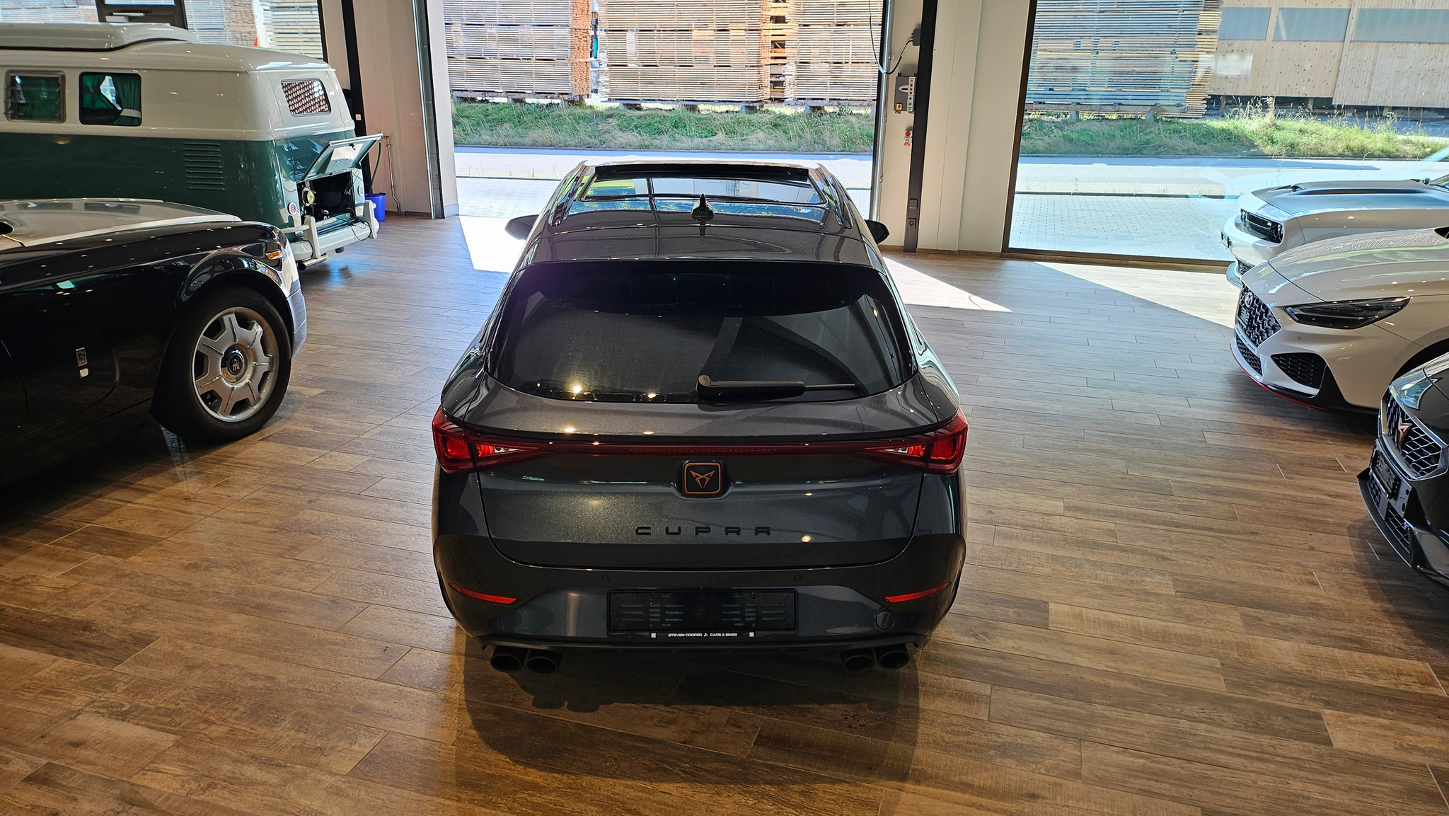 listing desktop thumbnail image 11