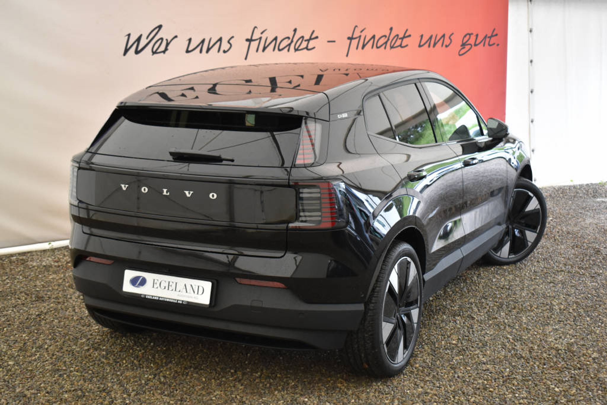 listing desktop thumbnail image 3