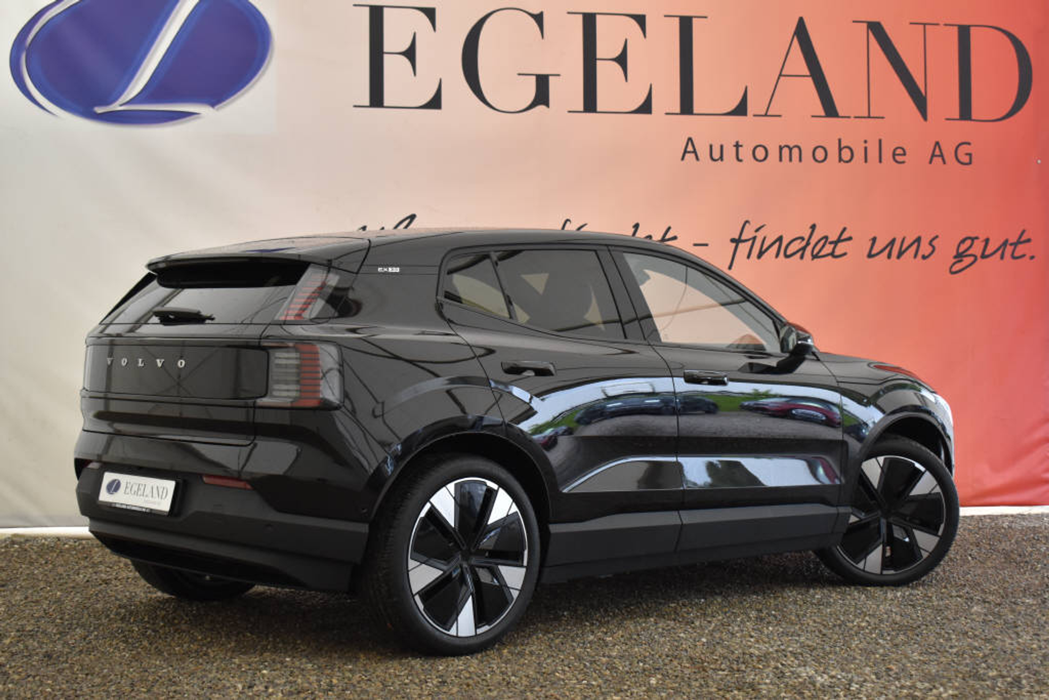 listing desktop thumbnail image 2