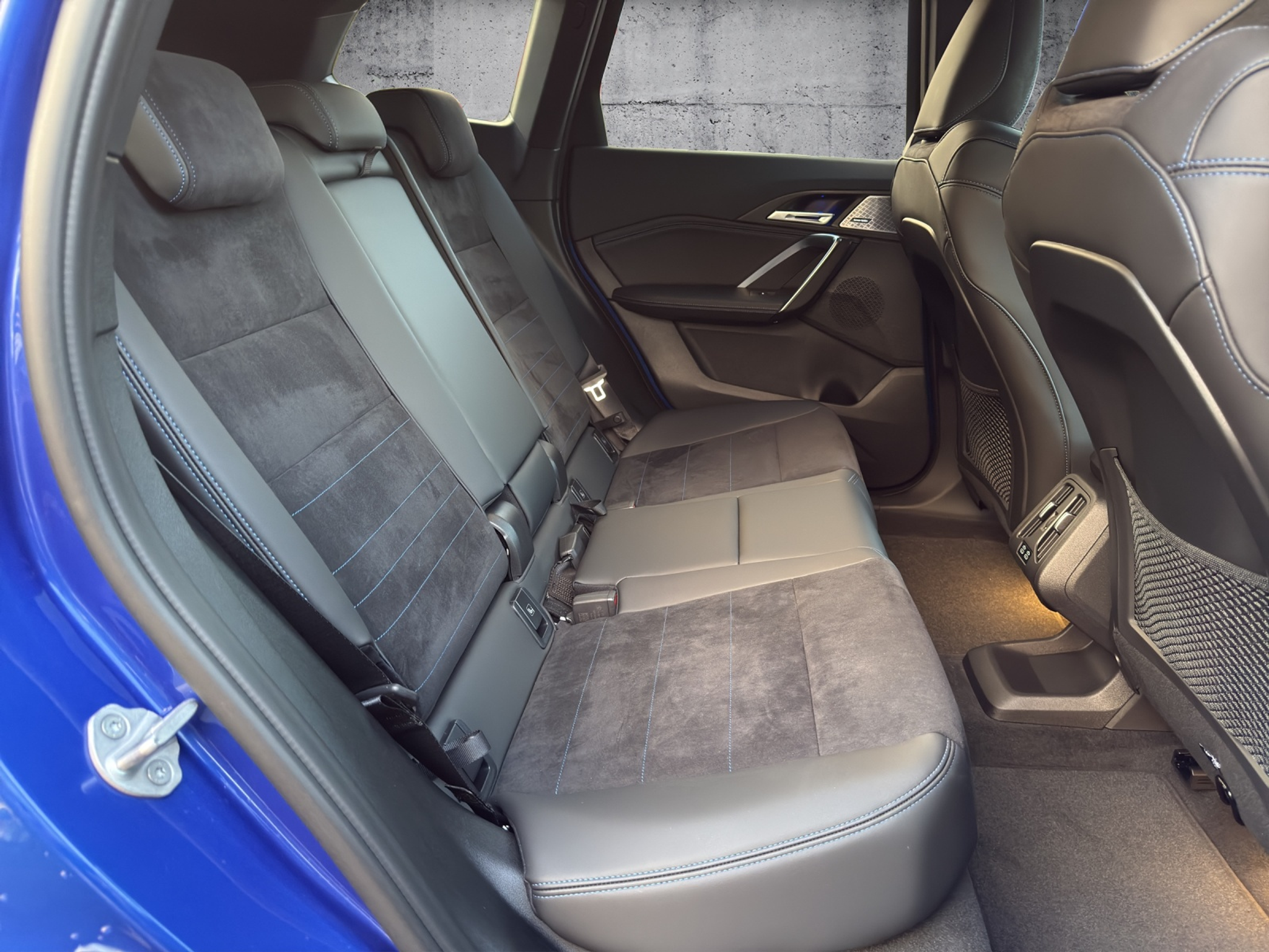 listing desktop thumbnail image 16