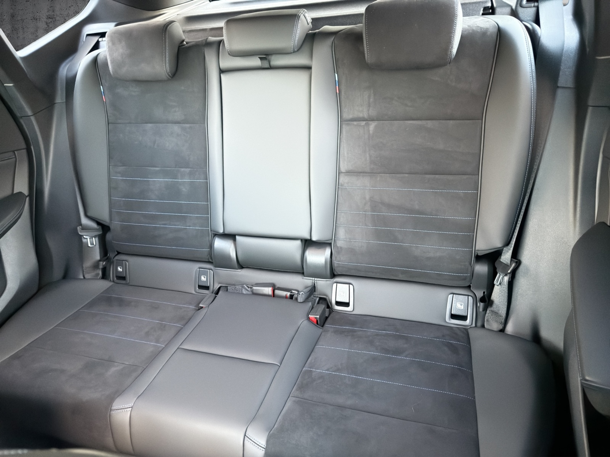 listing desktop thumbnail image 19