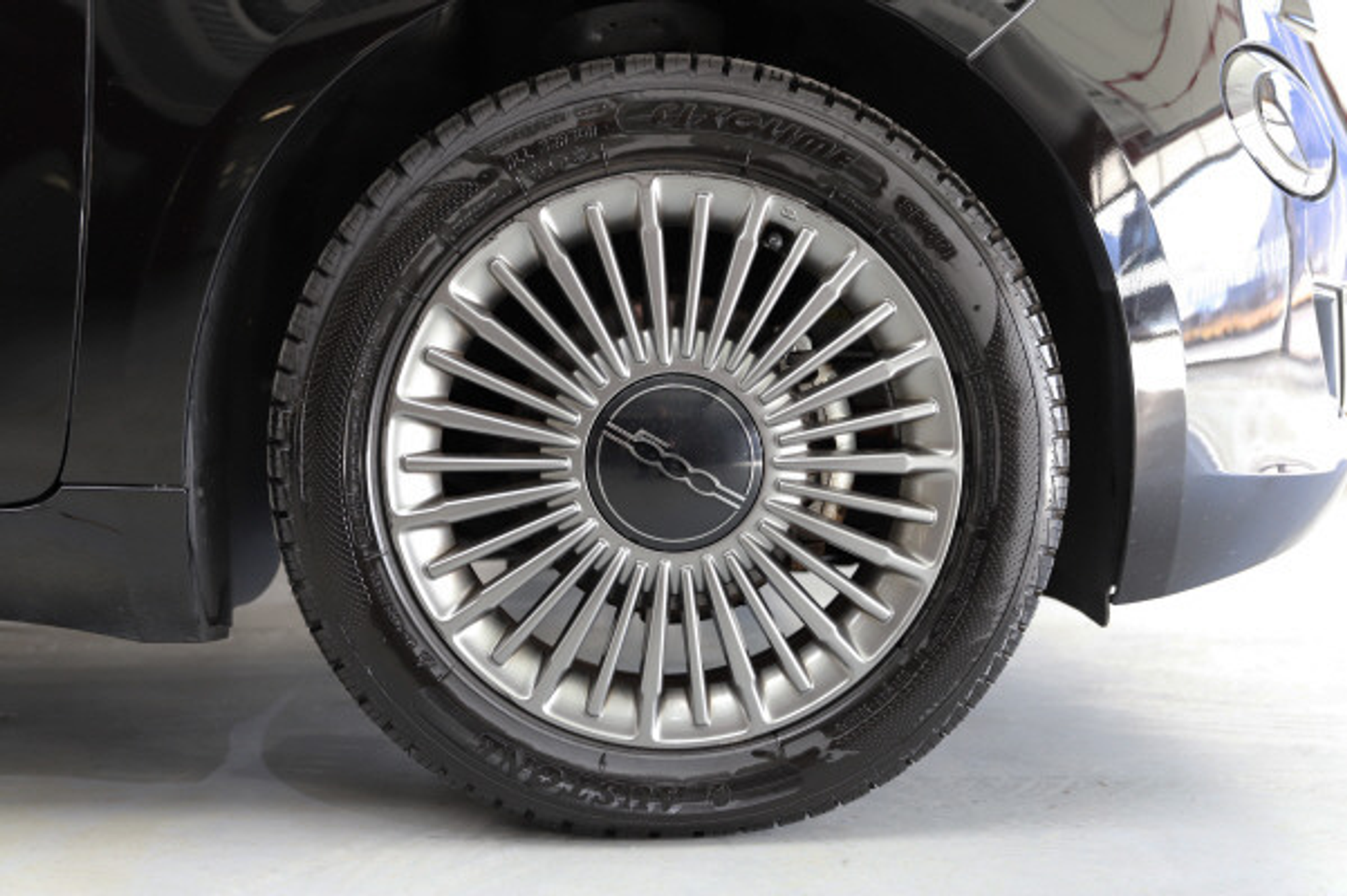 listing desktop thumbnail image 12