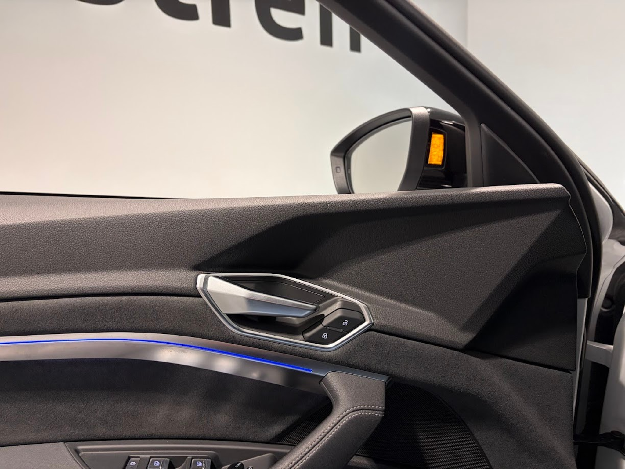 listing desktop thumbnail image 8