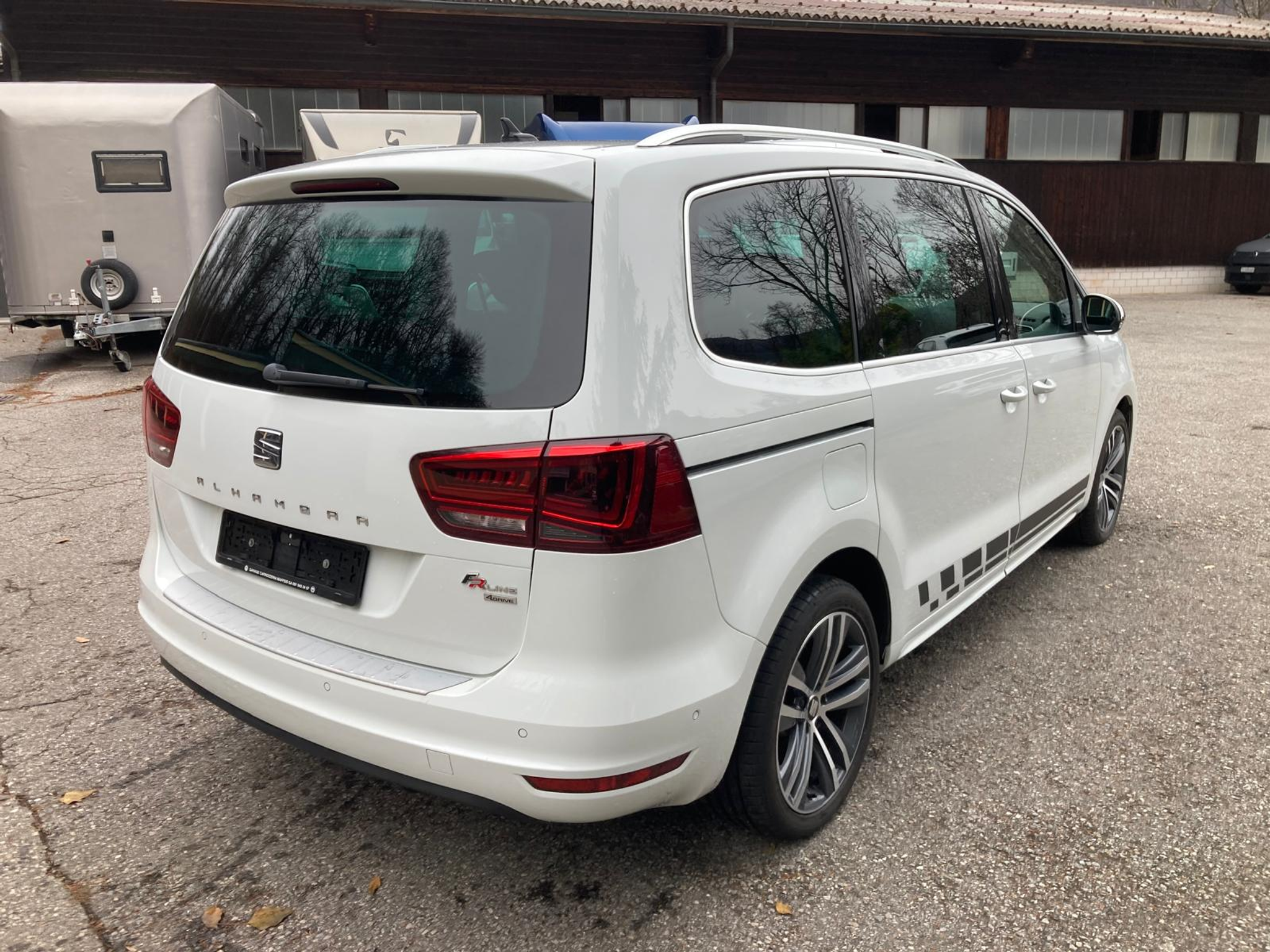 listing desktop thumbnail image 6