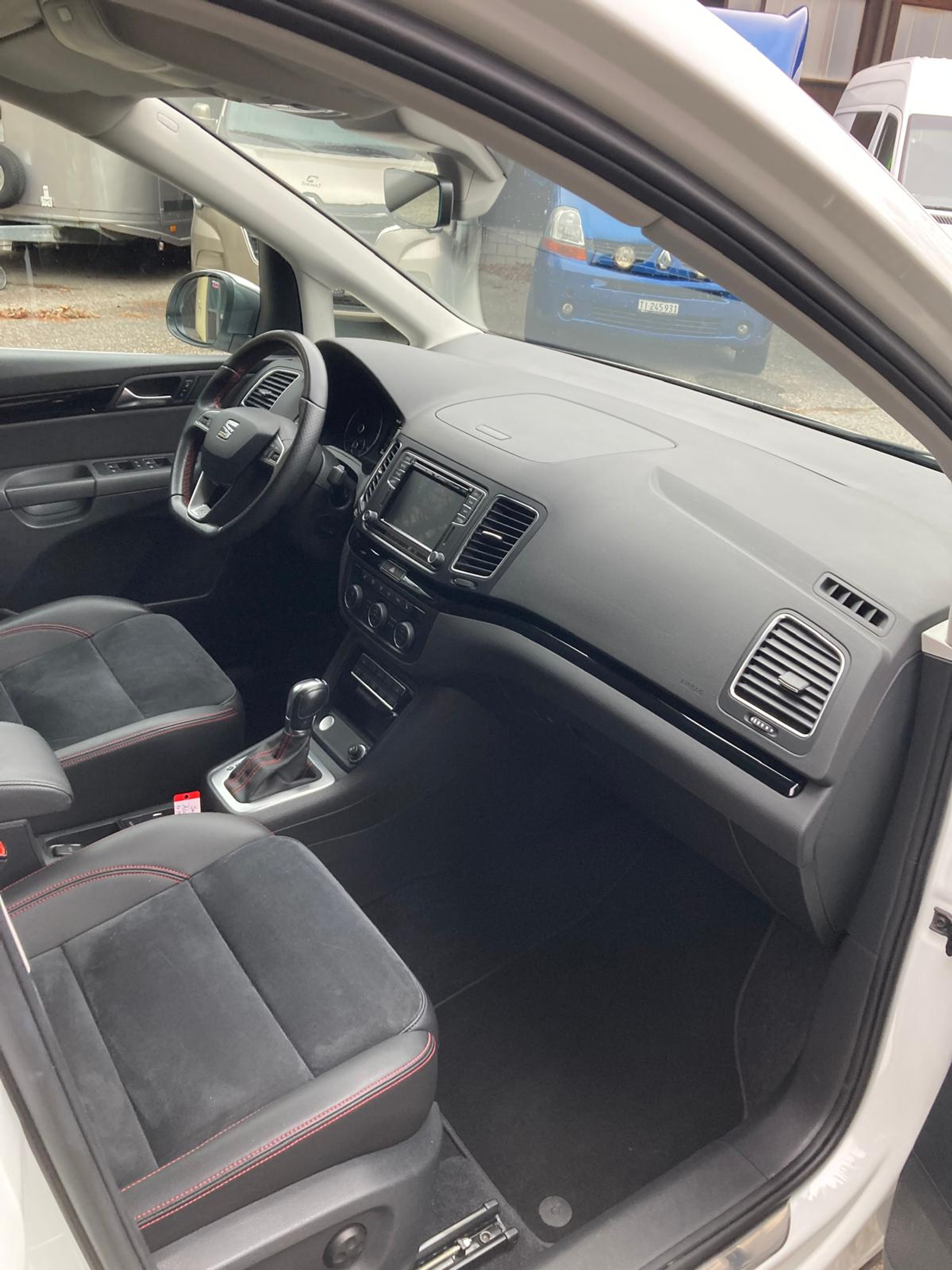 listing desktop thumbnail image 10