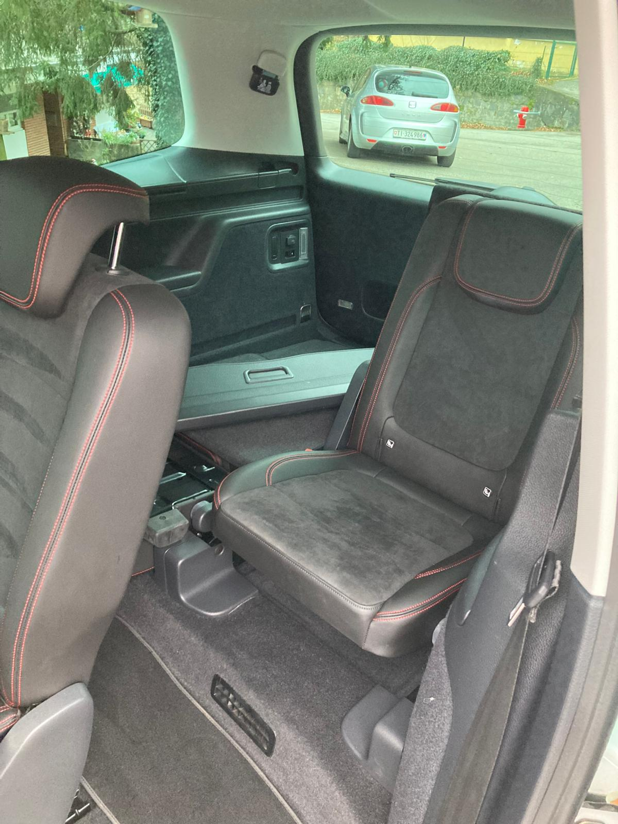 listing desktop thumbnail image 13