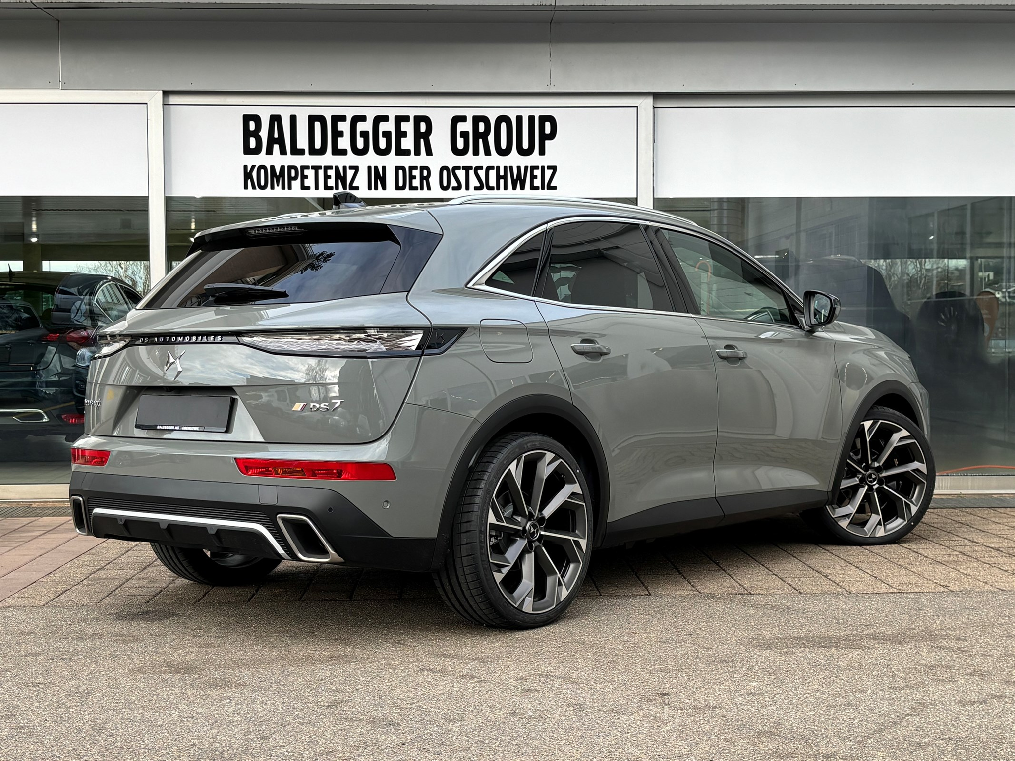 car-image-1