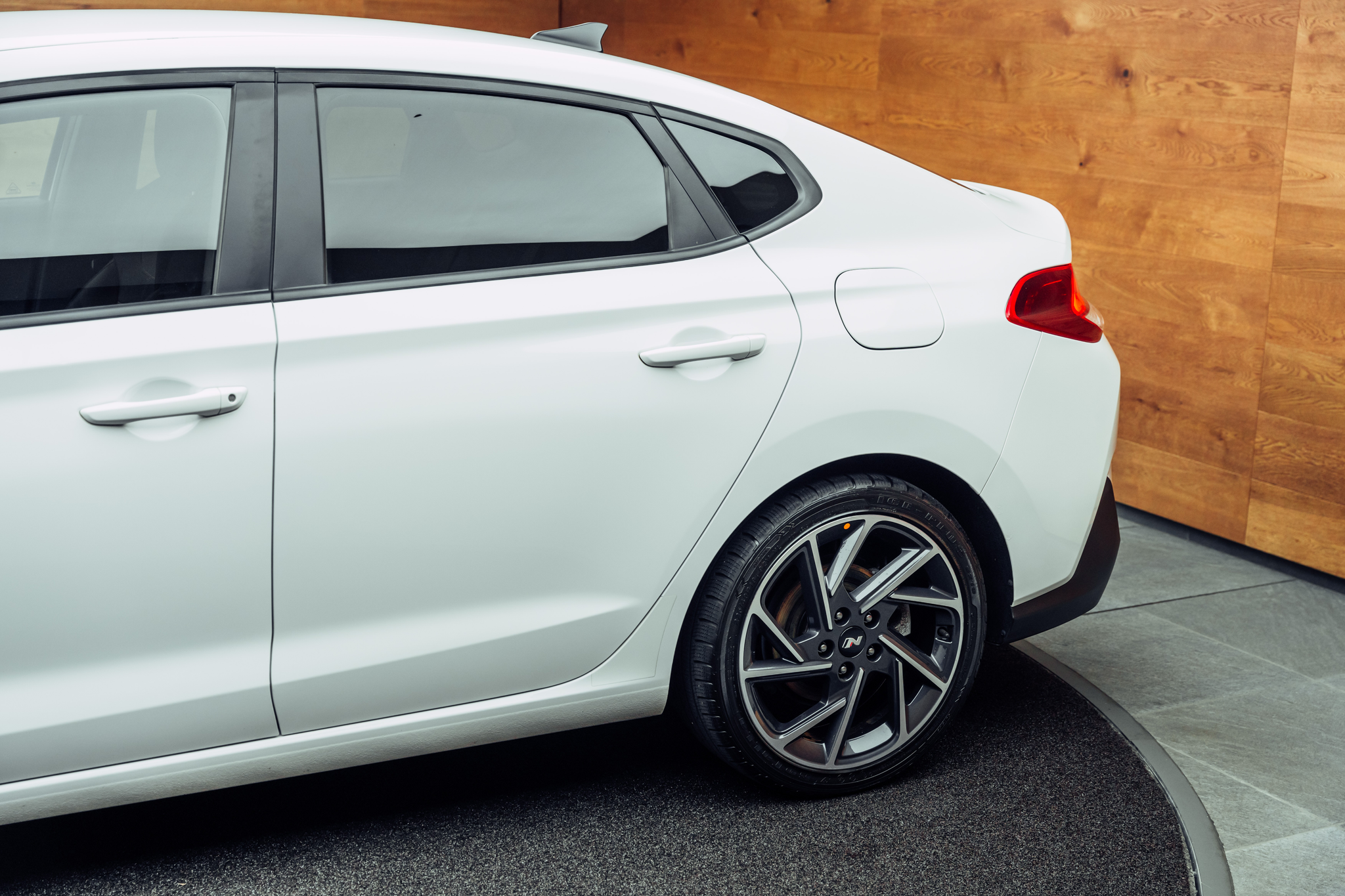 listing desktop thumbnail image 15